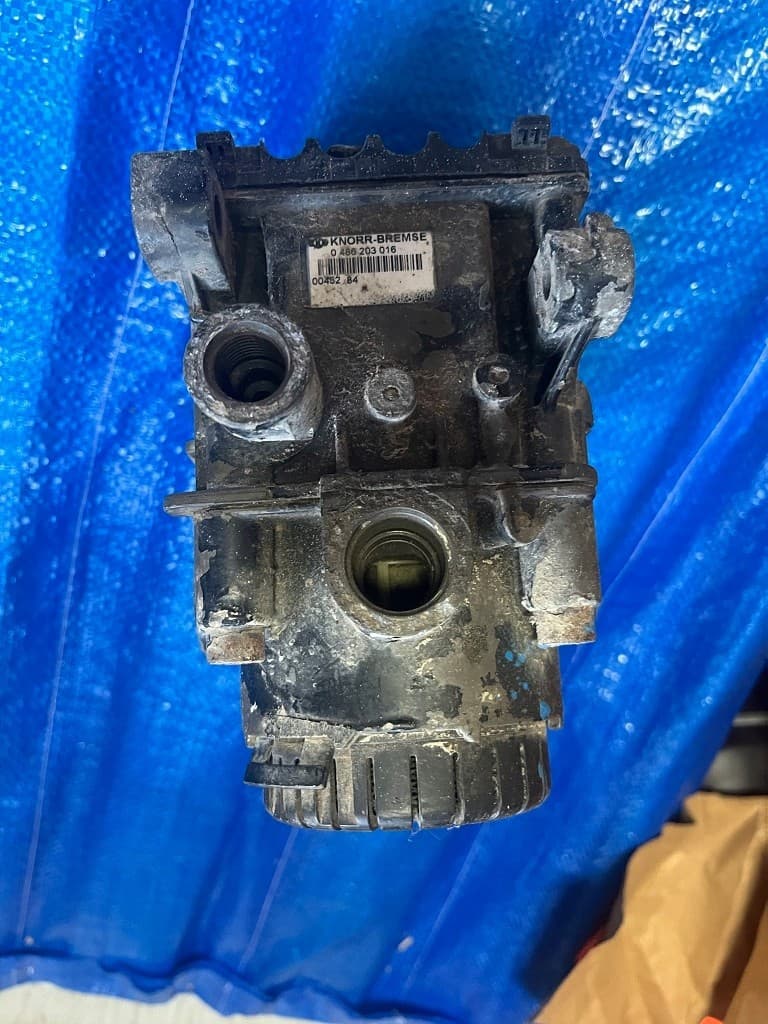 Válvula moduladora Ebs Man Tga 0486203016 nuevo
