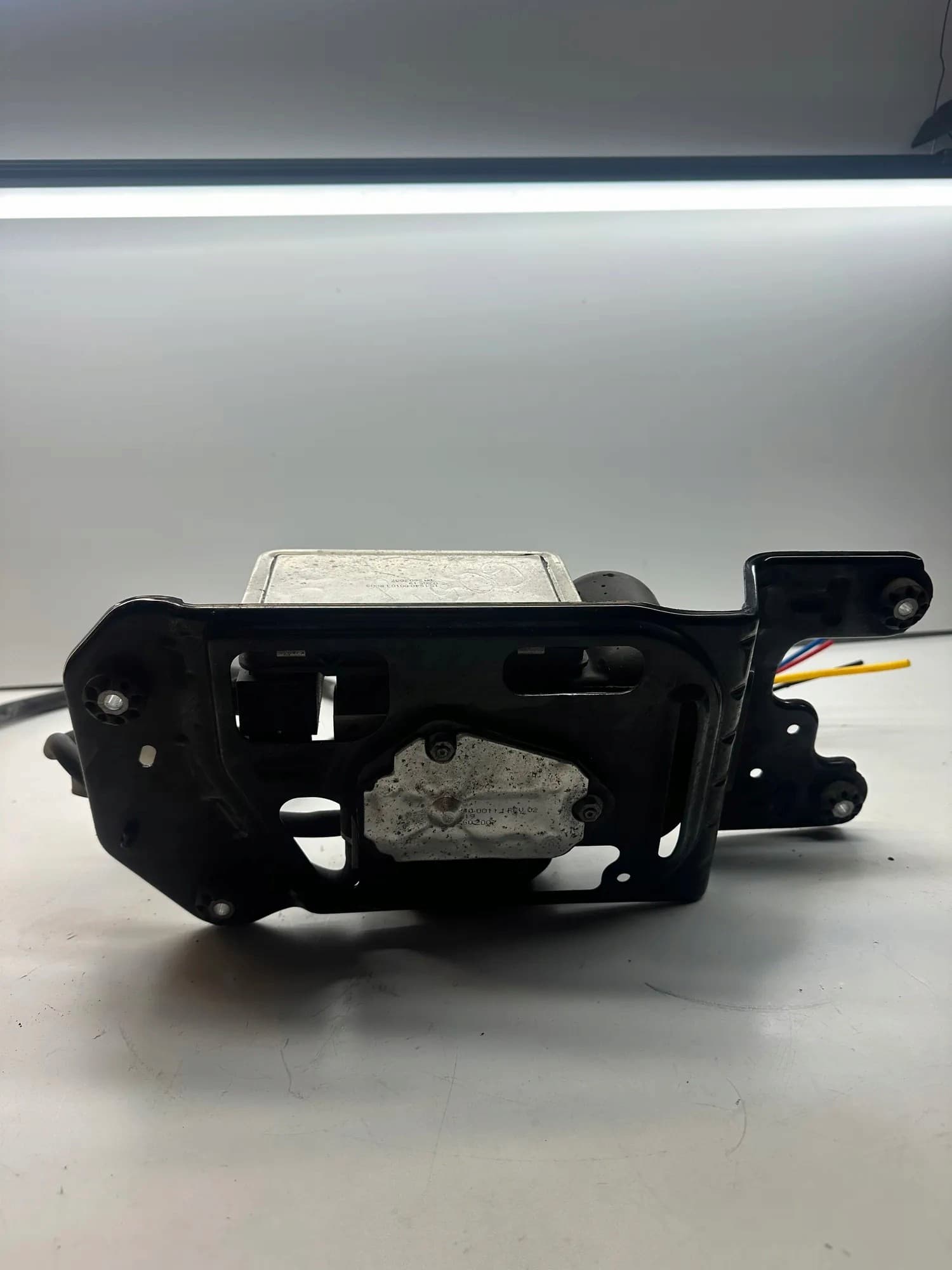 Compresor de suspensión BMW 6897112 3.0L Diésel 195kW 2019 usado 6