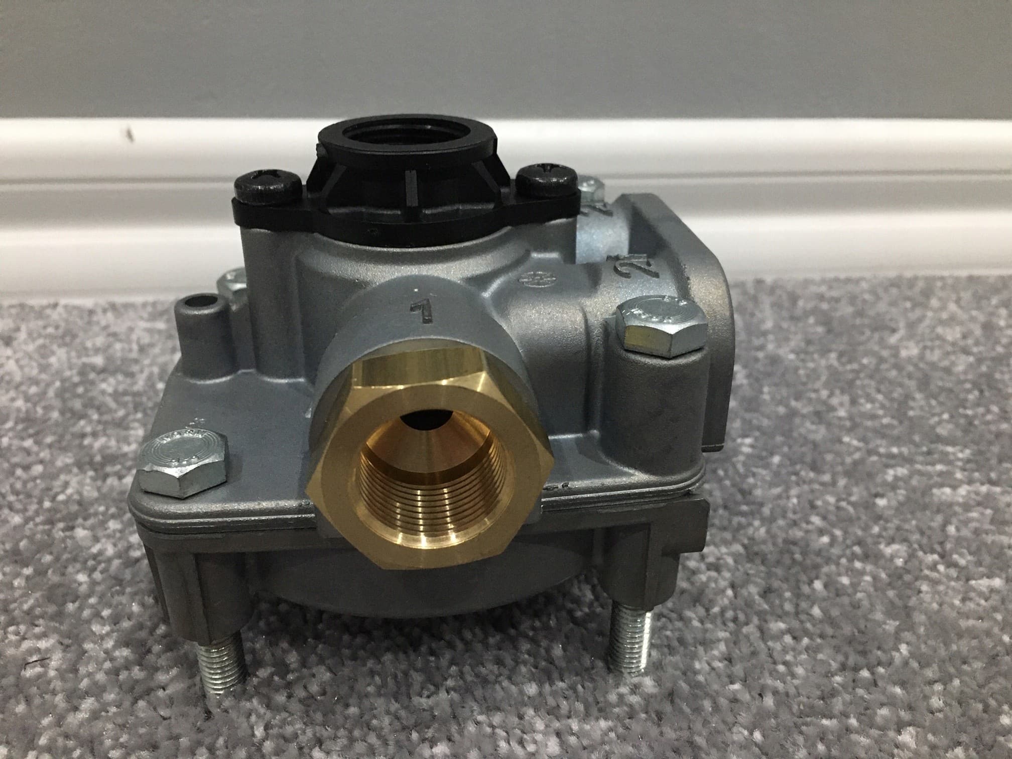 Válvula de relé Wabco Scania OE 9730110500 nuevo