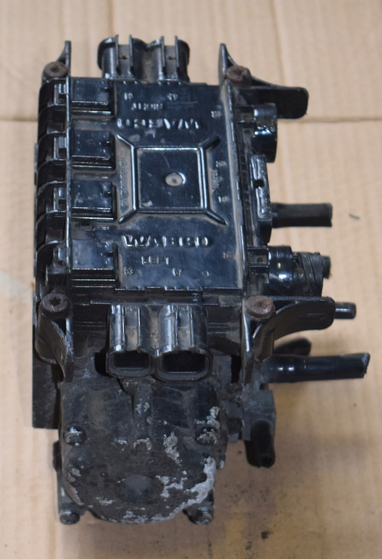 Válvula Modulator Trasera Ebs Man Tgl Tgm 81.52106-6040 usado 3