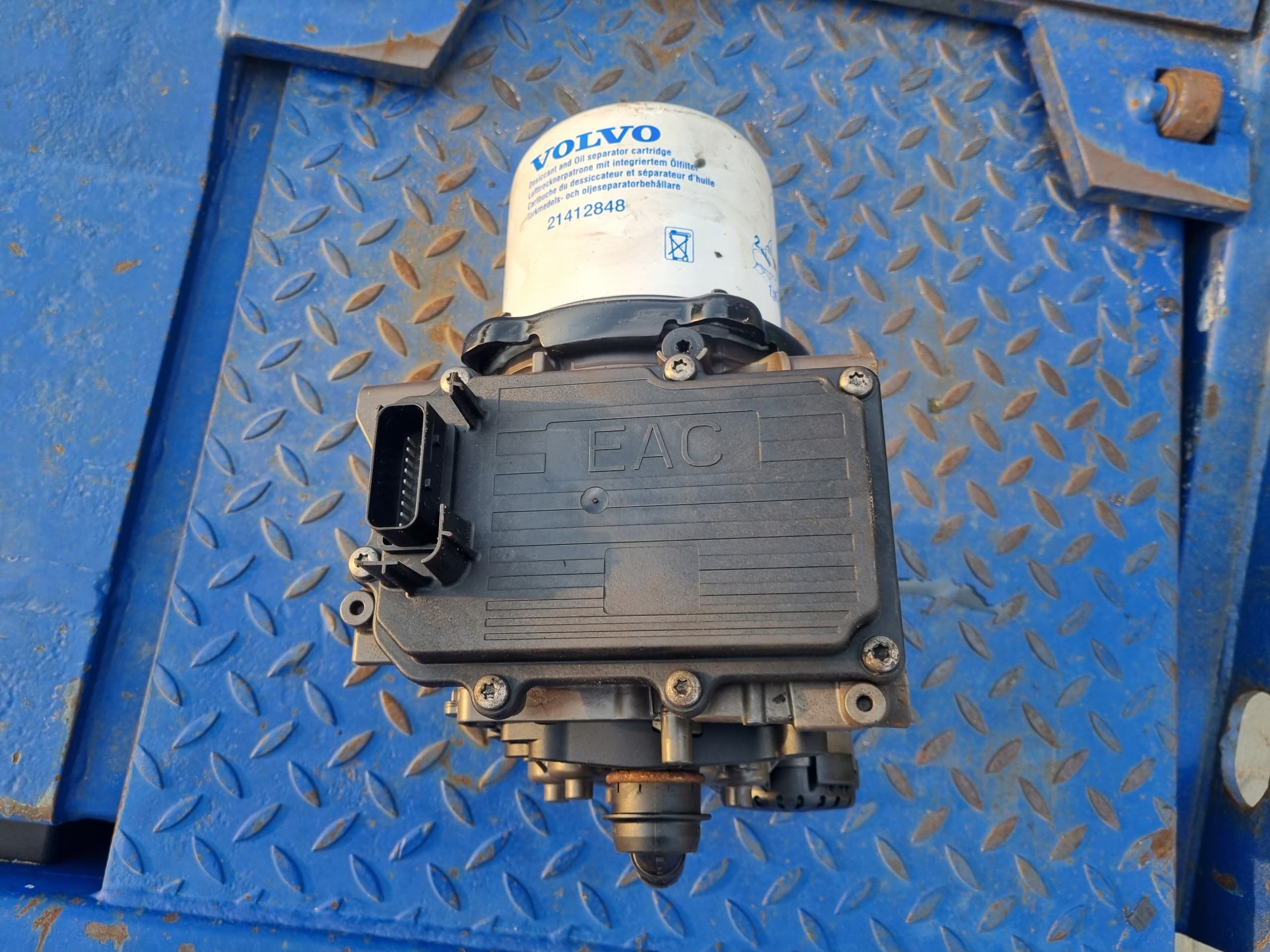 Válvula Deshumidificadora Apm Volvo FH 4 FM 4 Fmx 4 Euro 6 usado 3