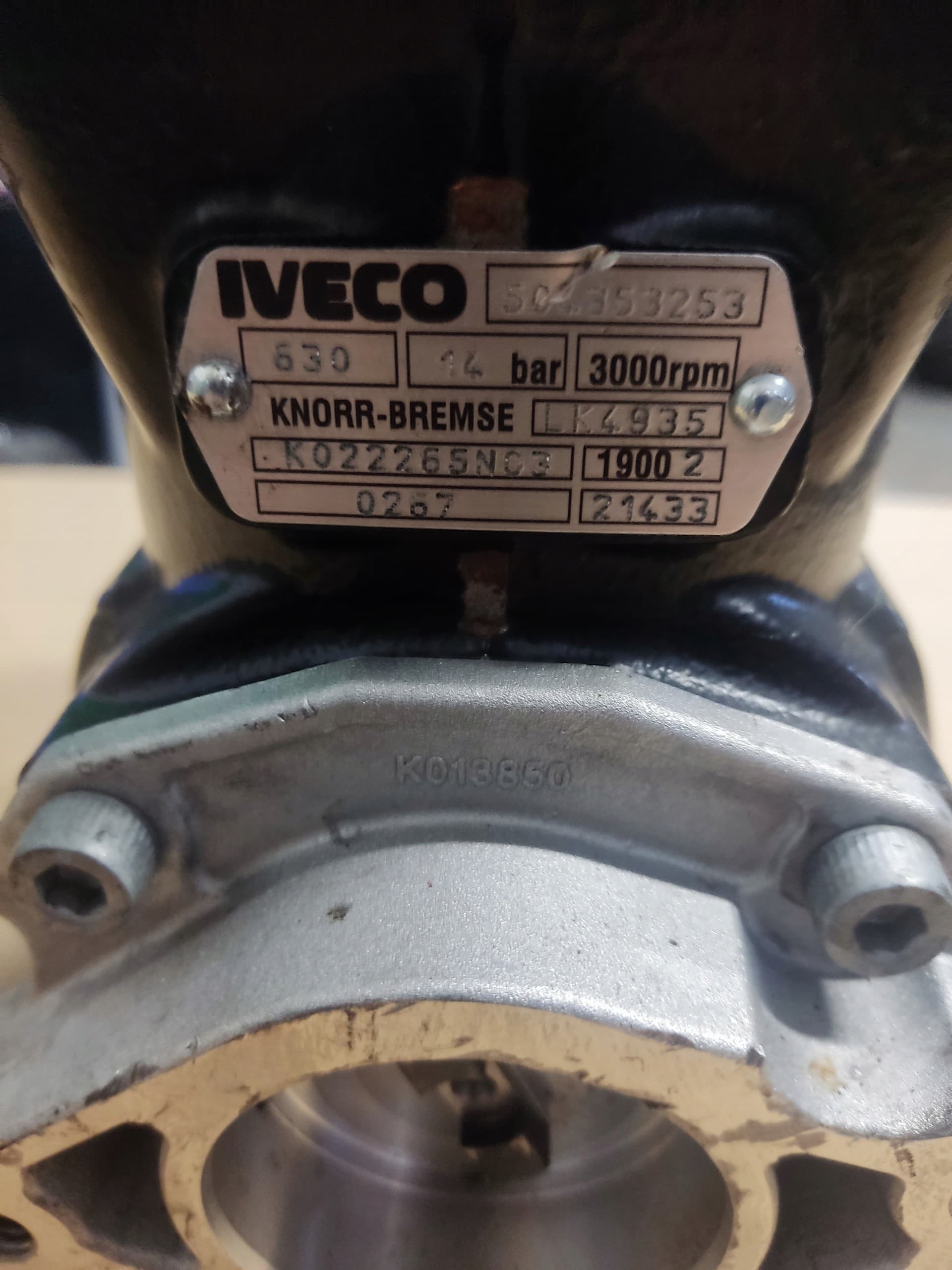 Compresor Iveco LK4935 Nuevo 2