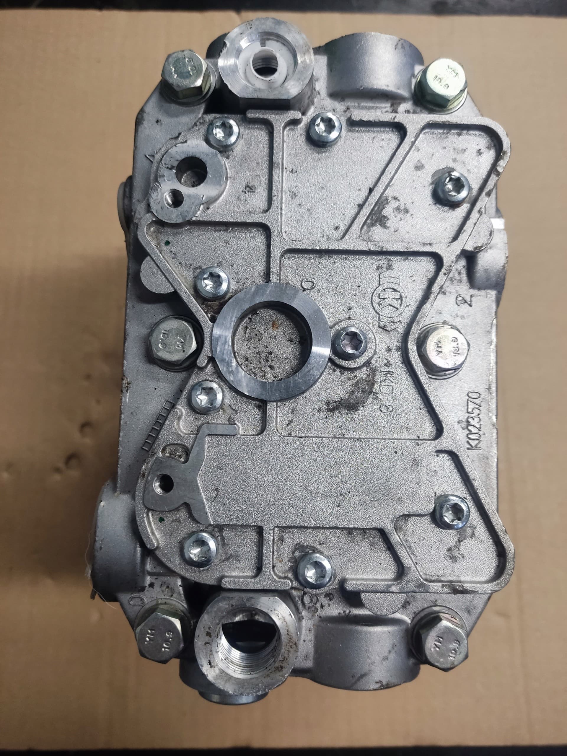 Compresor Iveco LK4935 Nuevo 3