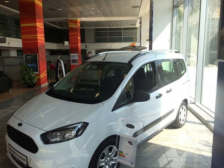 Barras de techo Ford Transit Courier 2014 nuevo 5