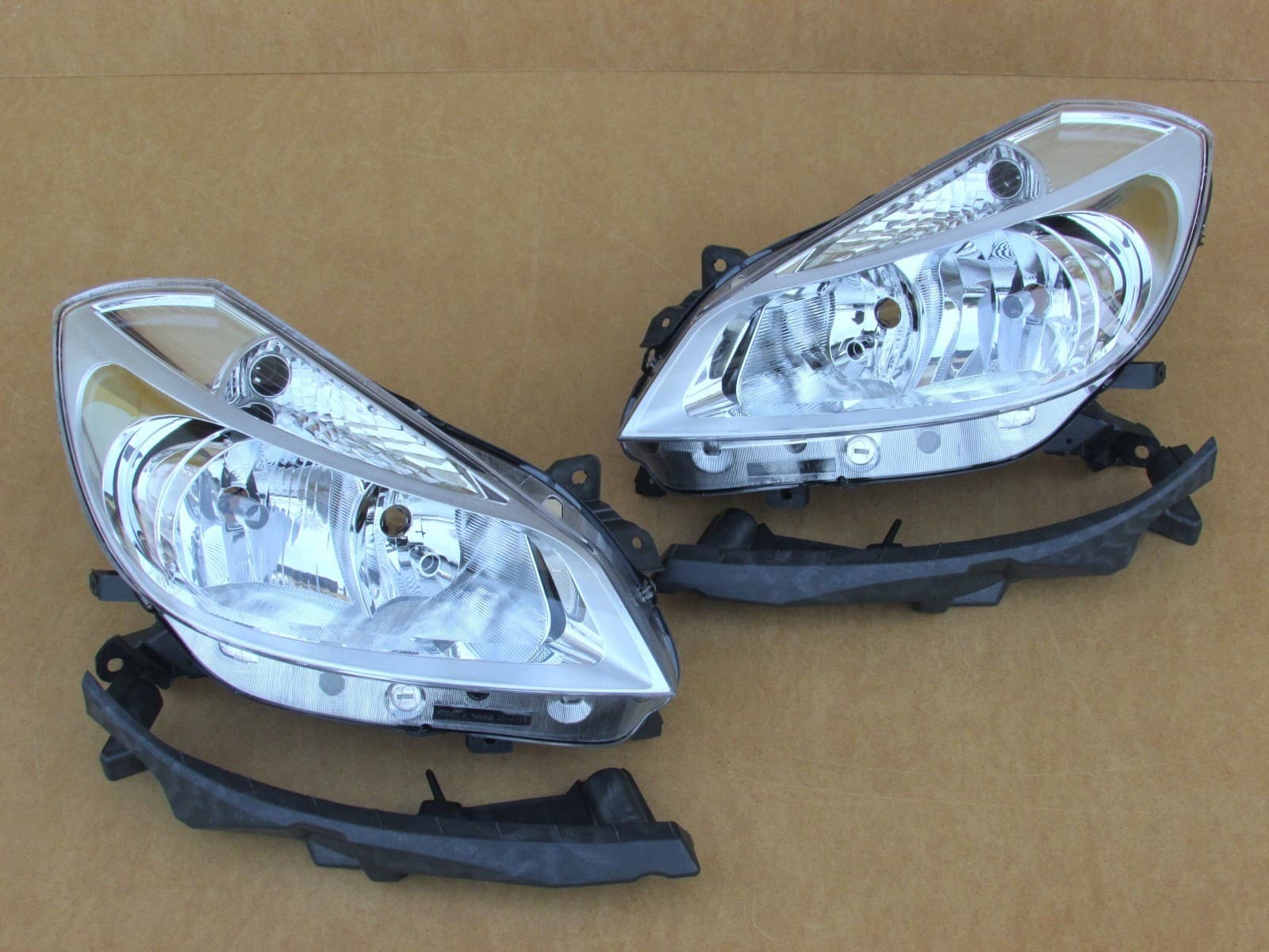 Faros Renault Clio Iii 3 2005-2008 nuevo