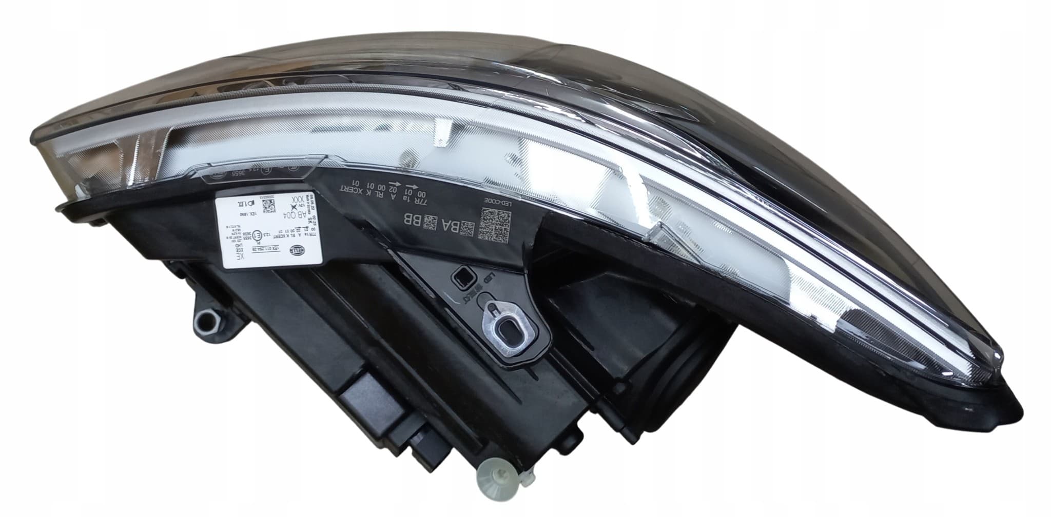 Faro Derecho LED Hella 1EX 011 284-281 nuevo 2