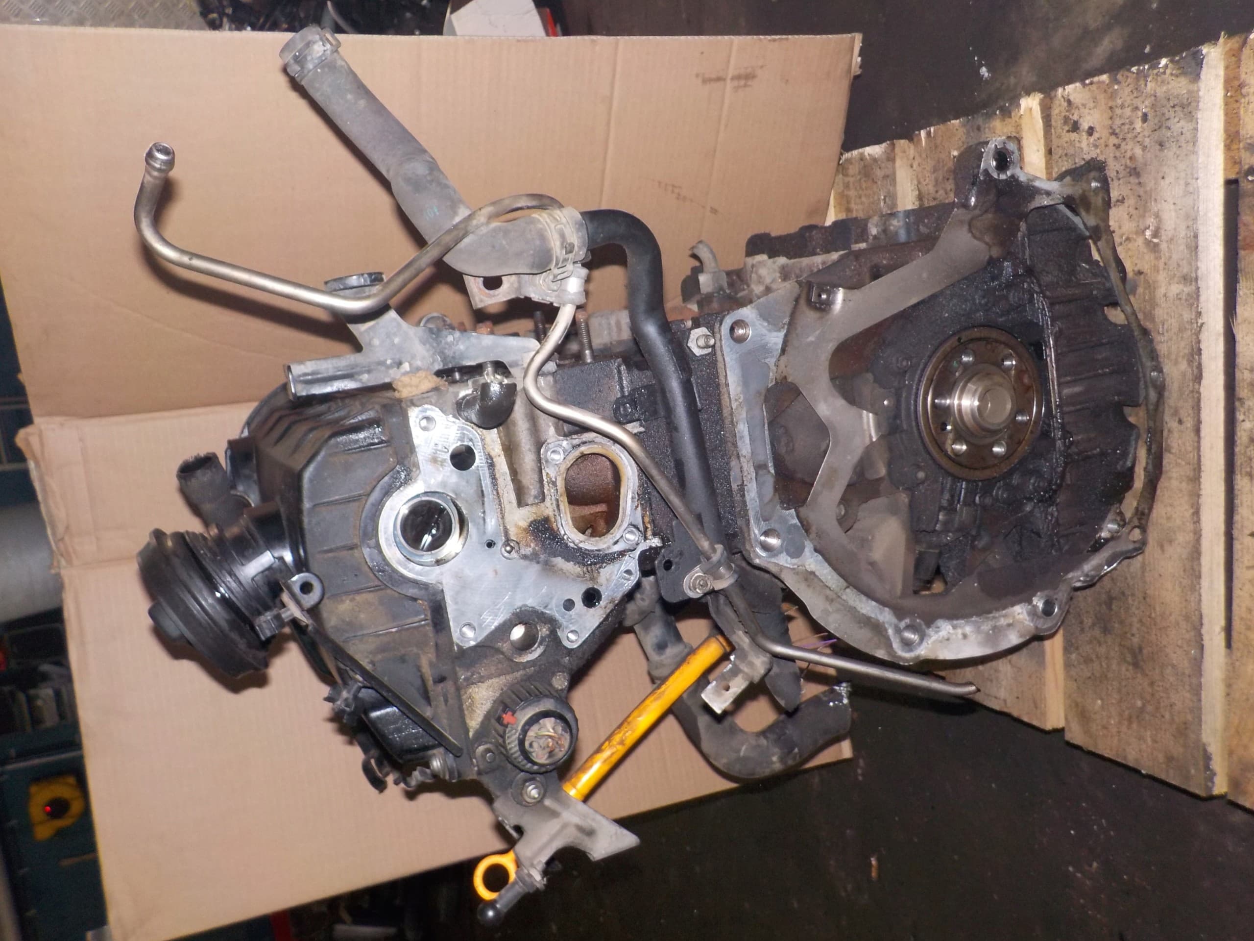 Motor Skoda Octavia 1.9 TDI 105 CV 2008 Ref. 038021CB usado 3