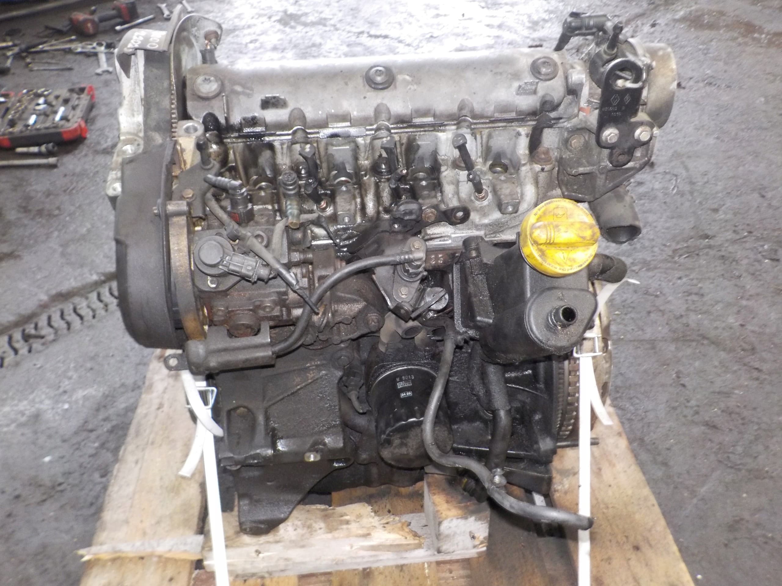 Motor Renault Megane 100014418R usado