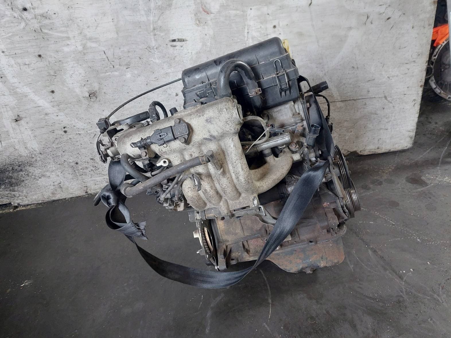 Motor de gasolina Hyundai Atos II G4HD usado 2