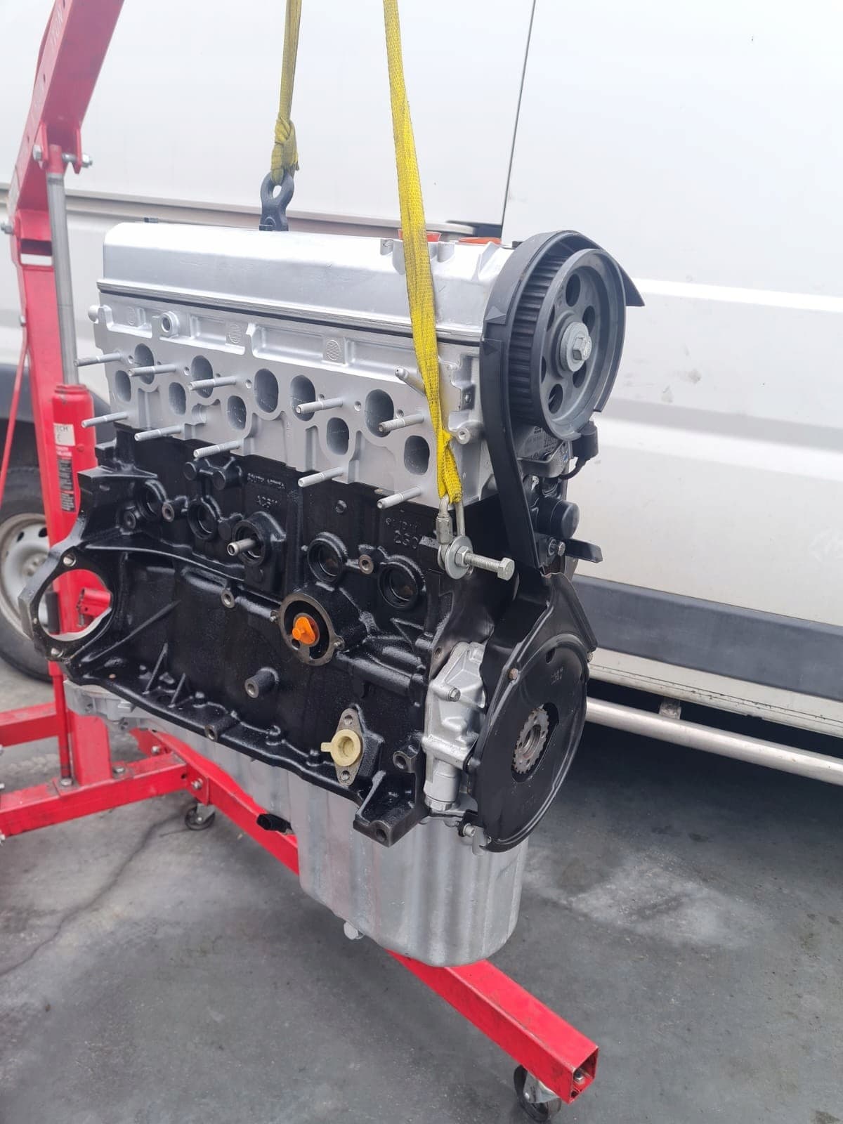 Motor Volkswagen VW Crafter 2.5 TDI Cecb reacondicionado 3