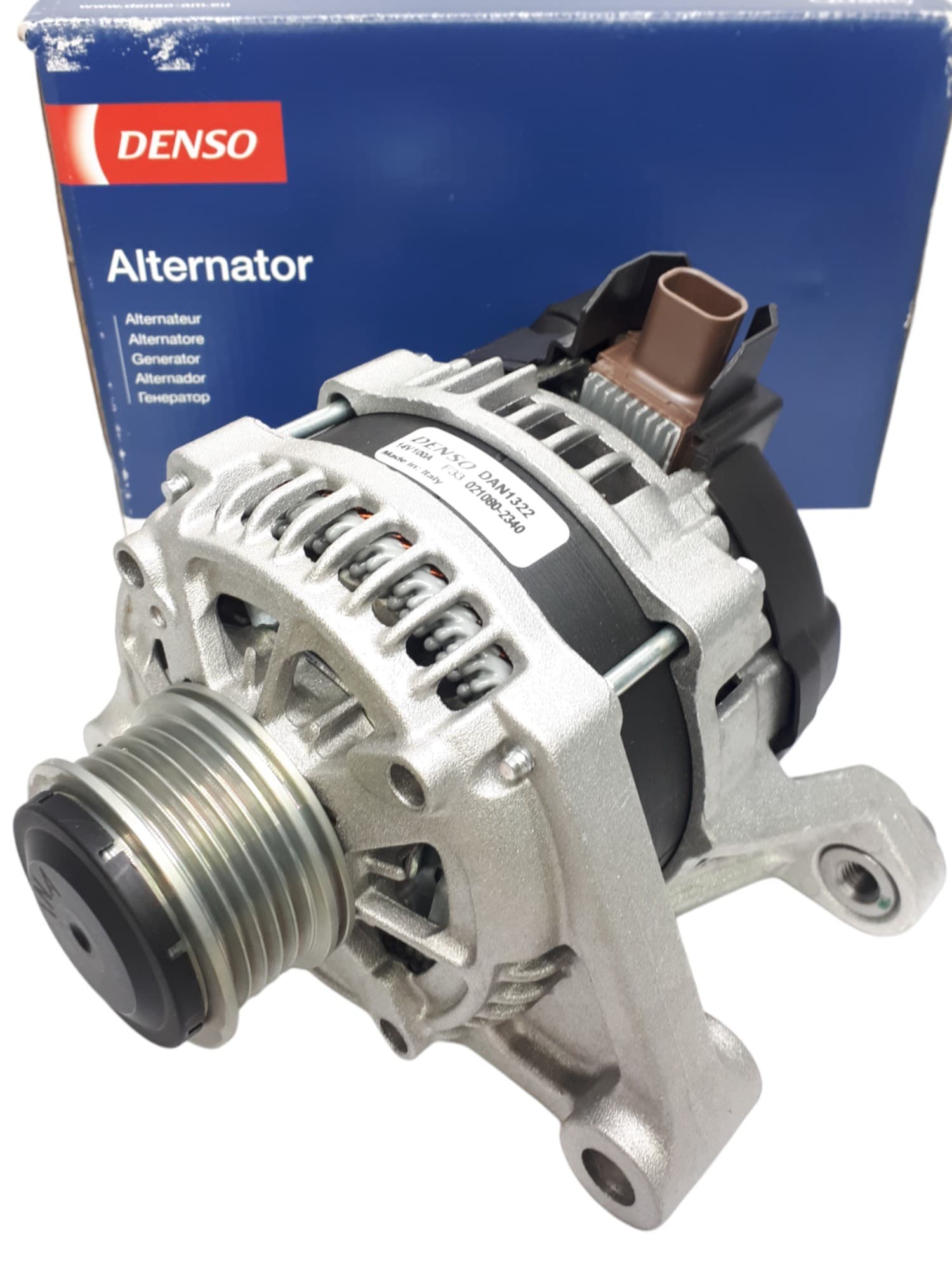Alternador Denso DAN1322 usado