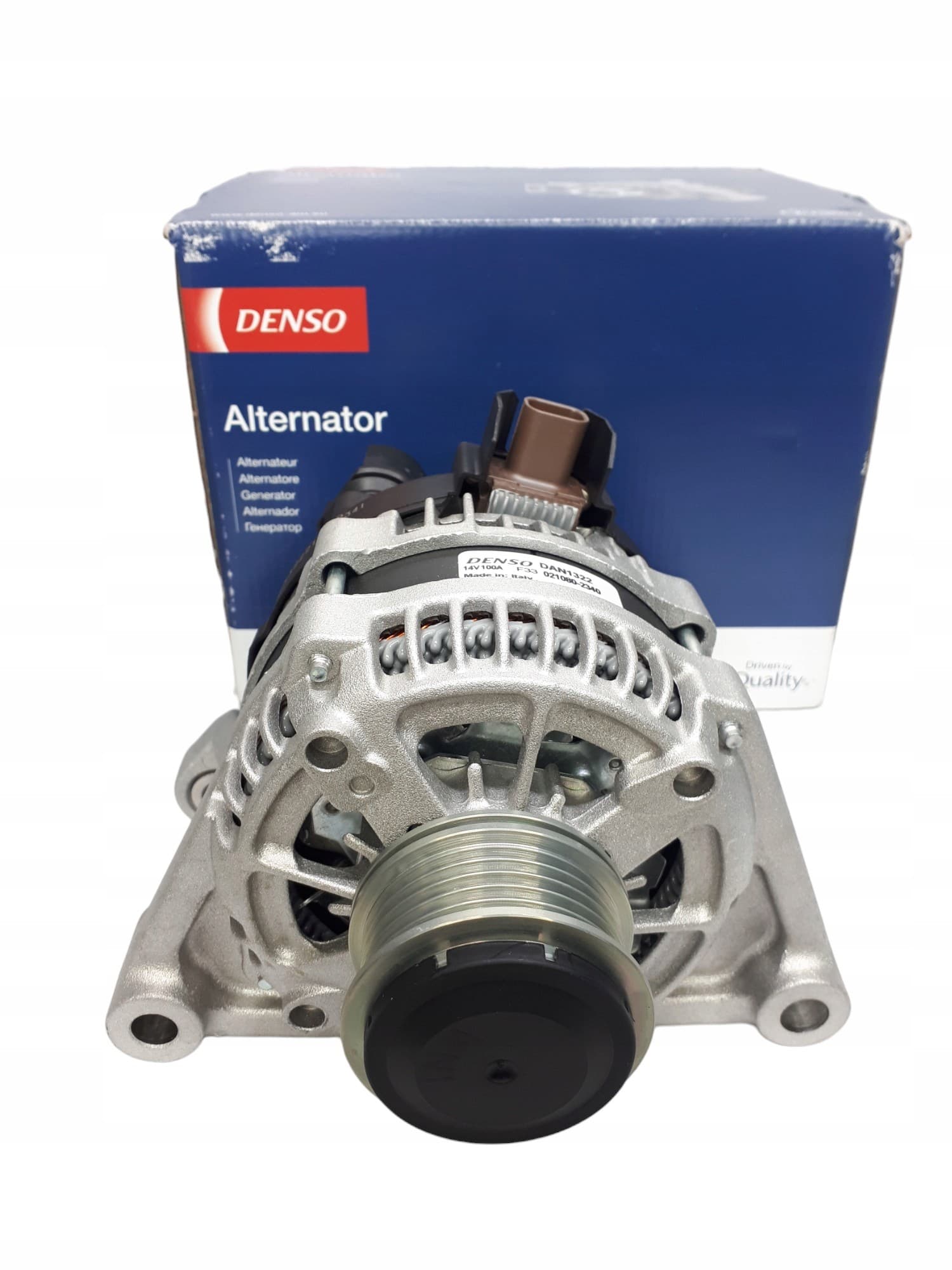 Alternador Denso DAN1322 usado 2