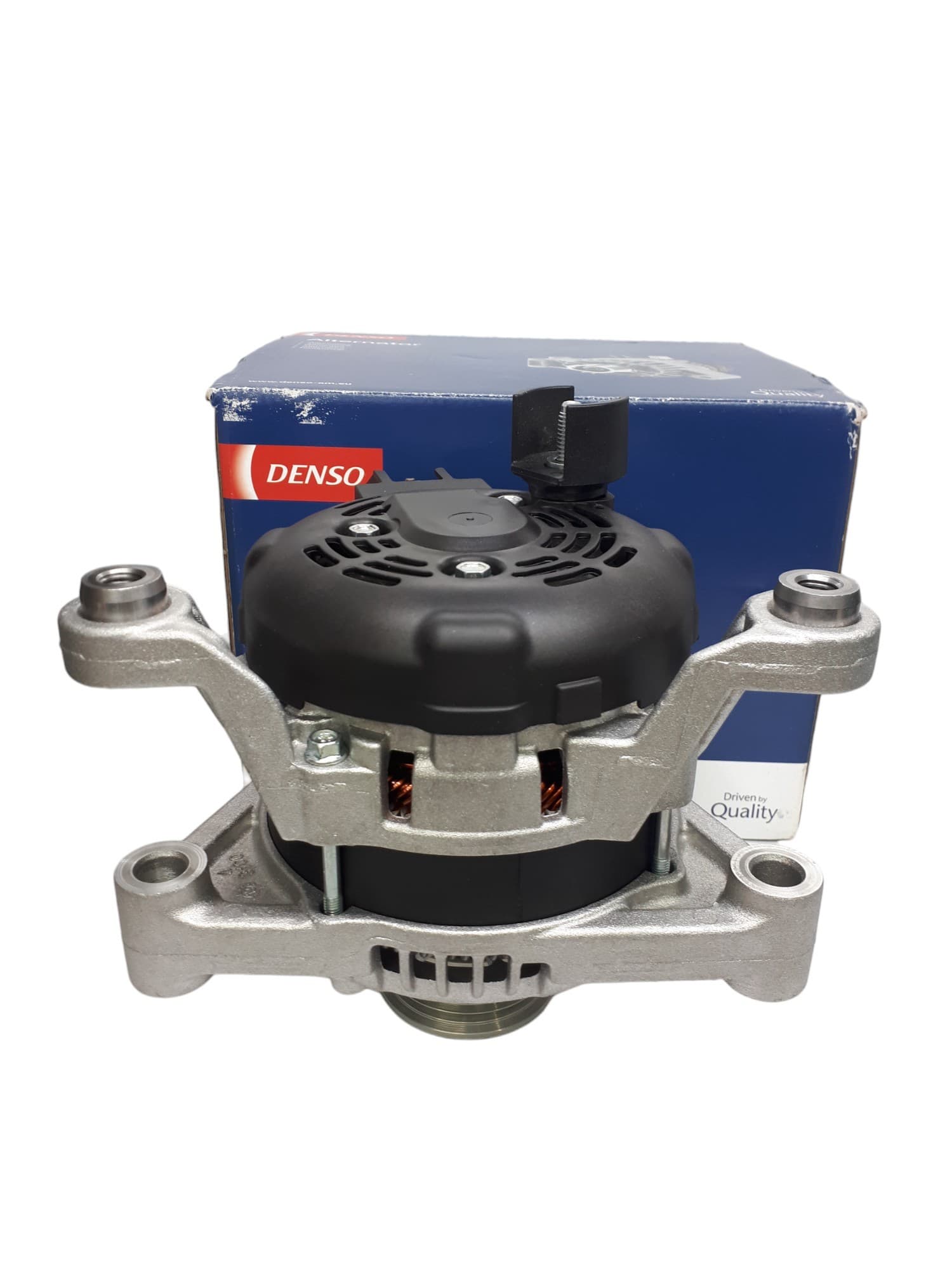 Alternador Denso DAN1322 usado 5