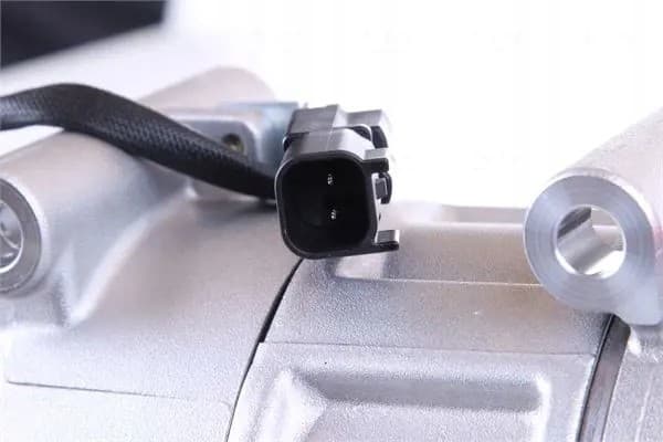 Compresor de aire acondicionado Nissens 890040 usado 6