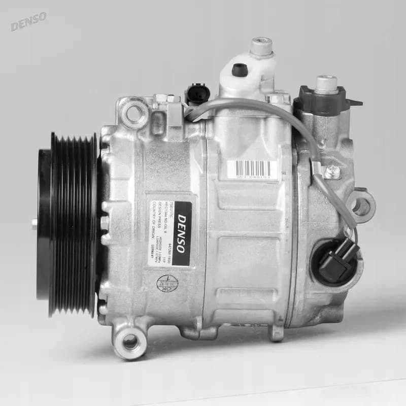 Compresor de aire acondicionado Denso DCP17135 usado 2