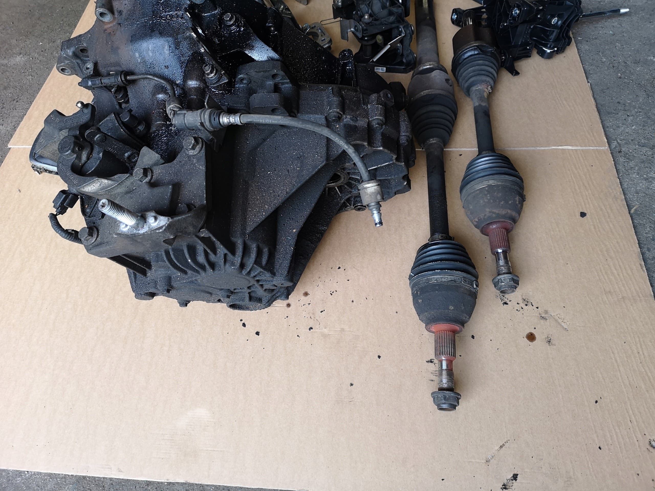 Espaciador de Caja de Cambios Ford MK5 2.0 Tdci usado 4