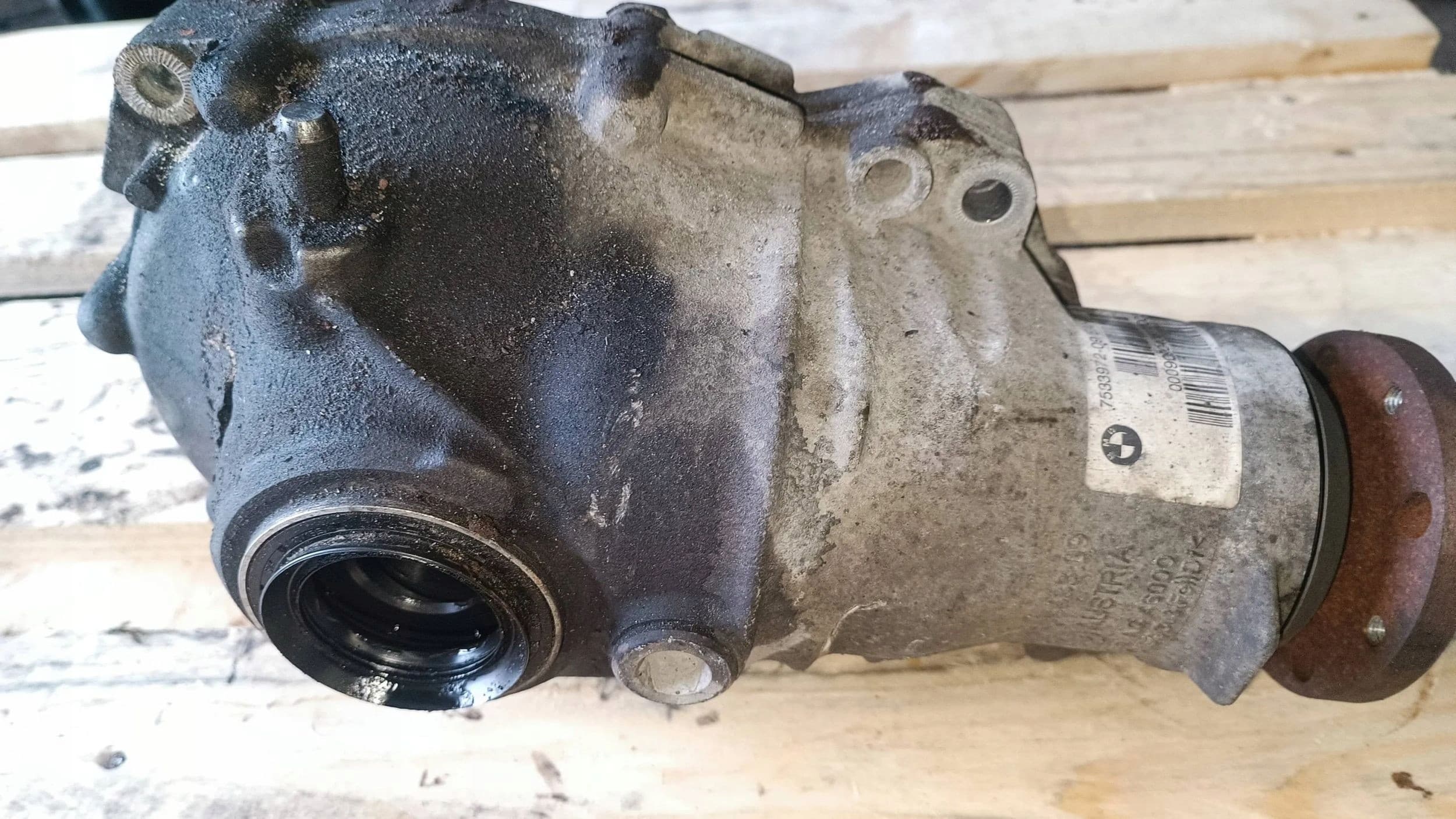Diferencial delantero BMW 3 E90 E91 7533972 usado 2