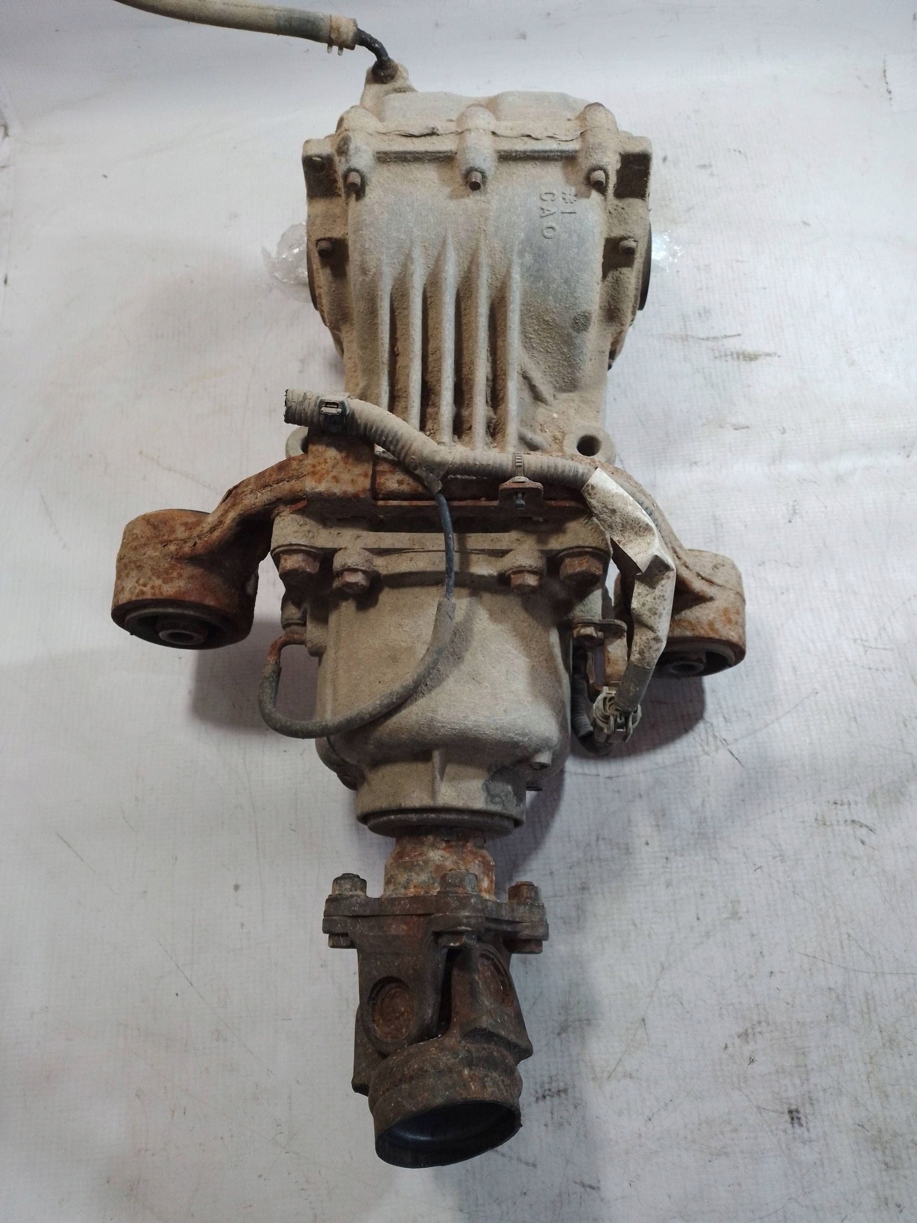 Diferencial trasero Nissan X-Trail T30 2.2 DCI R145 1B usado 3