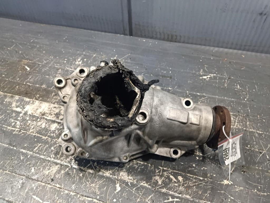 Reductor BMW G82 9896286 usado 4