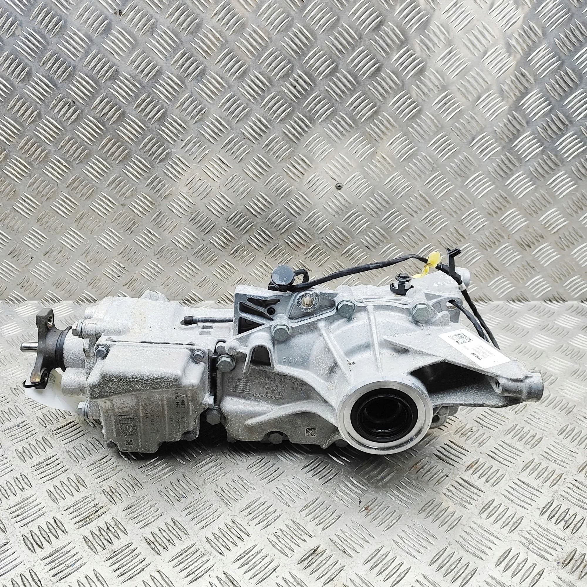 Reductor Trasero BMW X2 (U10) 8600483 34497397 2.0L 233kW 2025 usado