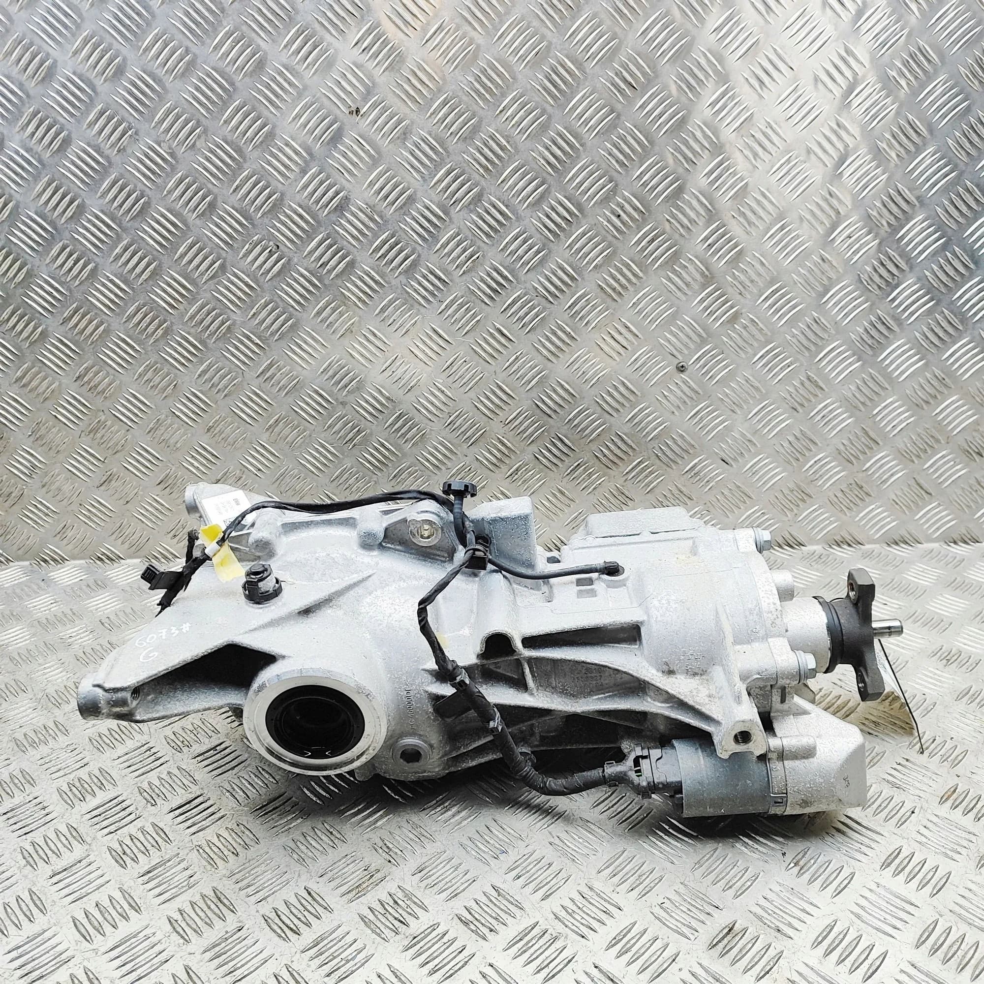 Reductor Trasero BMW X2 (U10) 8600483 34497397 2.0L 233kW 2025 usado 3