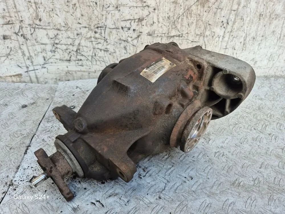 Reductor trasero BMW X1 (E84) 323 2.0L diésel 105kW 2010 usado 6