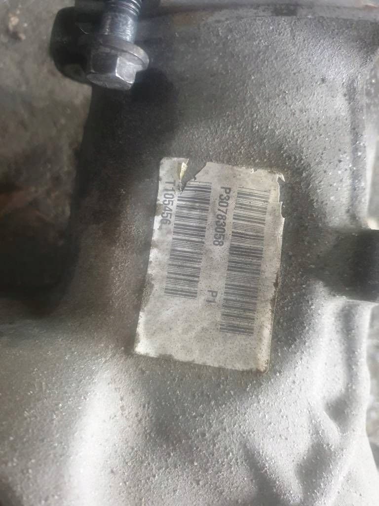 Volvo V50 S40 2008 2.5 T5 Puente diferencial delantero manual usado 7