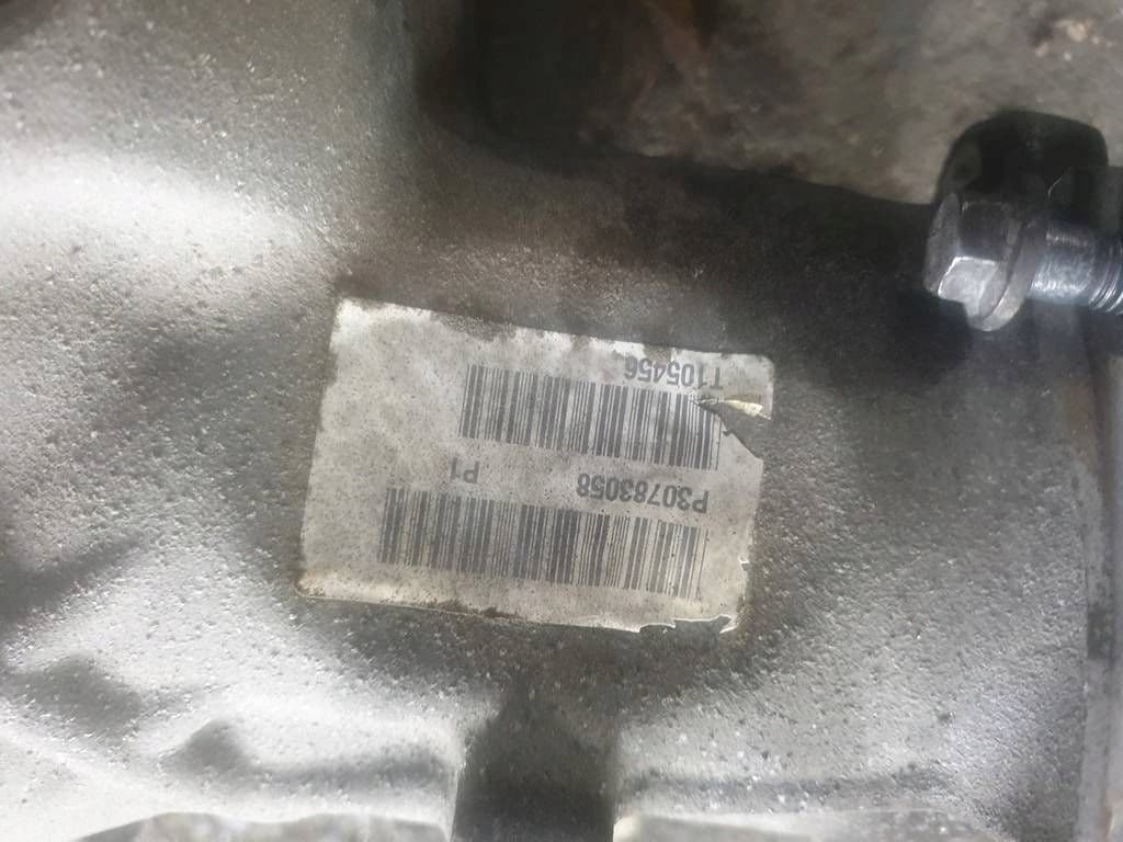 Volvo V50 S40 2008 2.5 T5 Puente diferencial delantero manual usado 9