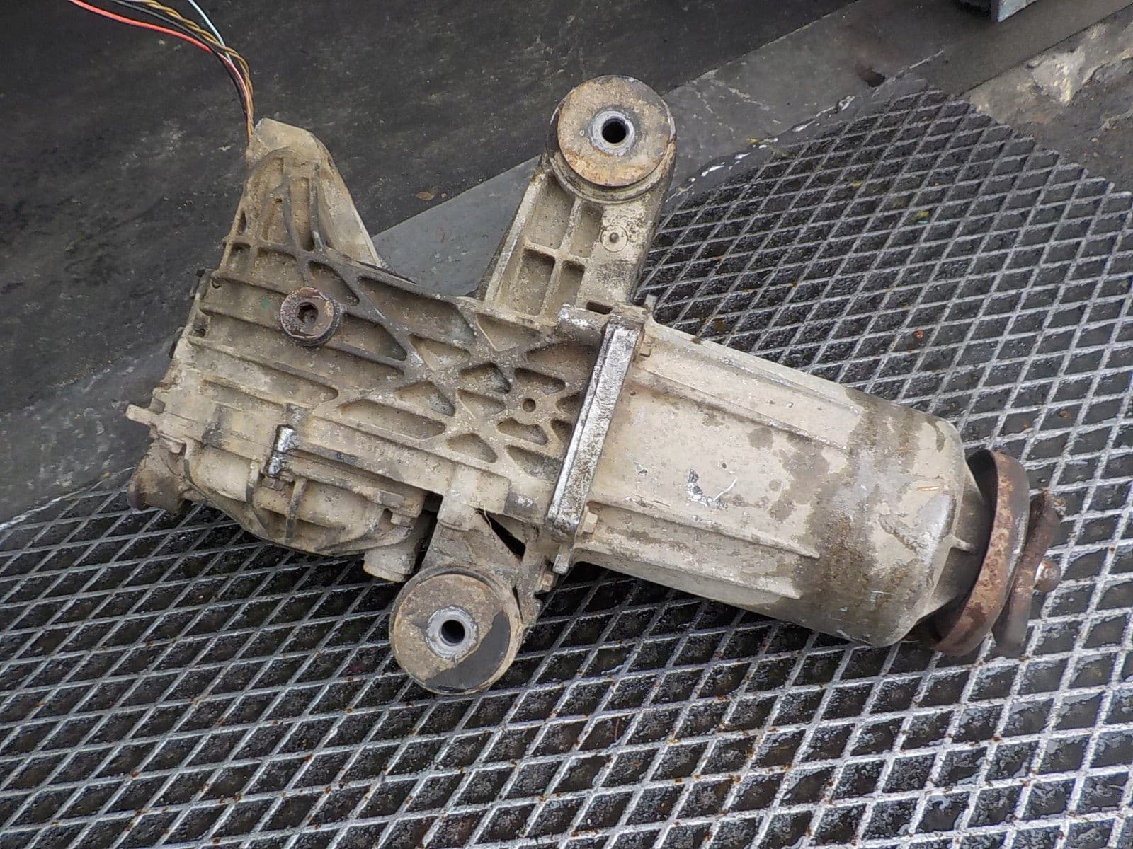 Puente diferencial Opel Antara 2.2 Cdti 20937978 usado 2