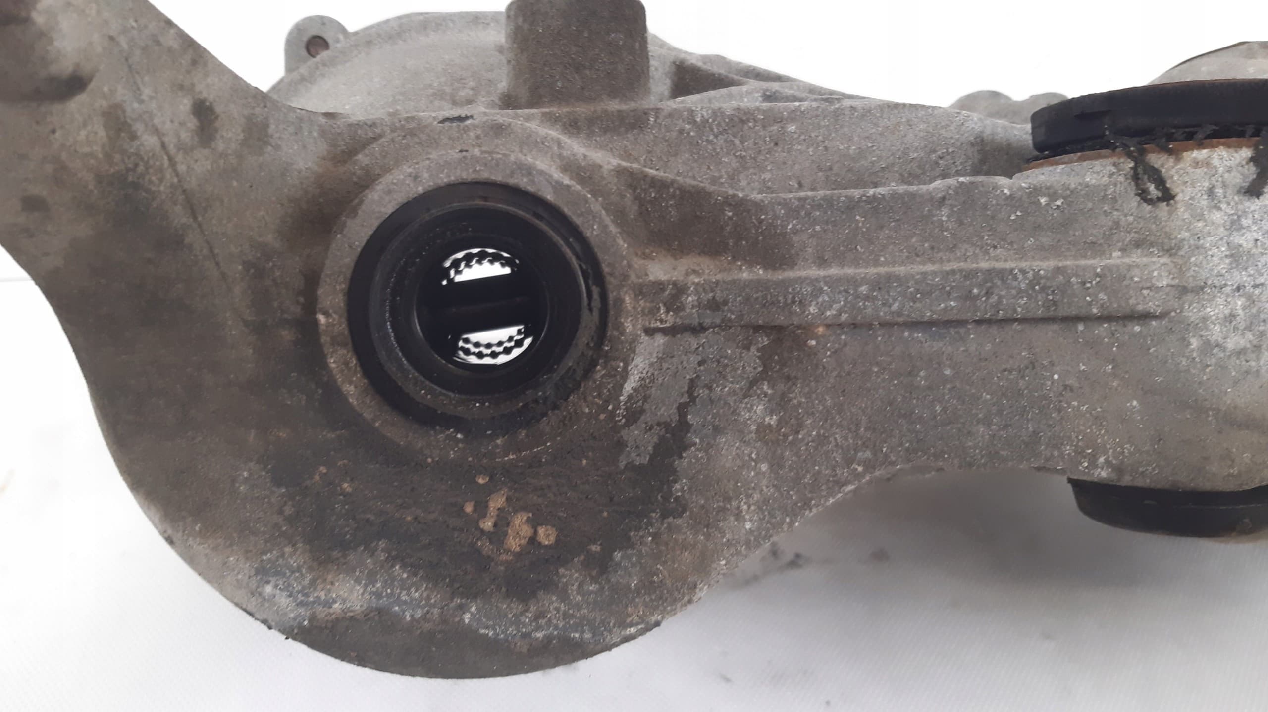 Puente de diferencial trasero Volvo XC60 2.4 D5 Lift P1216688 usado 5