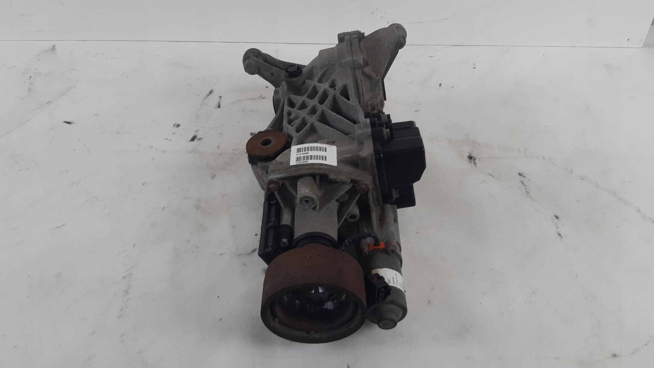 Puente de diferencial trasero Volvo XC60 2.4 D5 Lift P1216688 usado 8