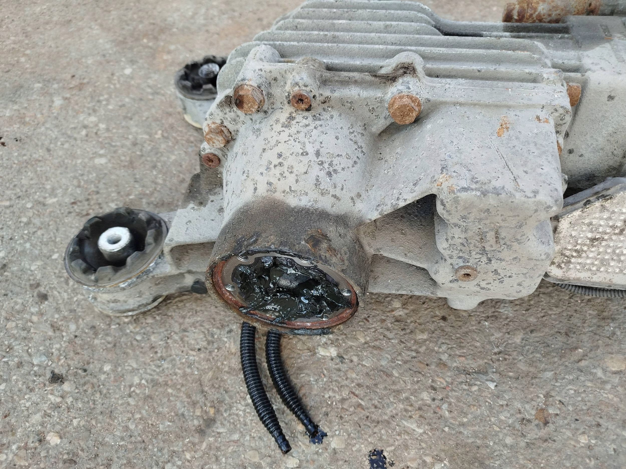 Diferencial trasero Volkswagen Passat B7 ZSB0525010 usado 7