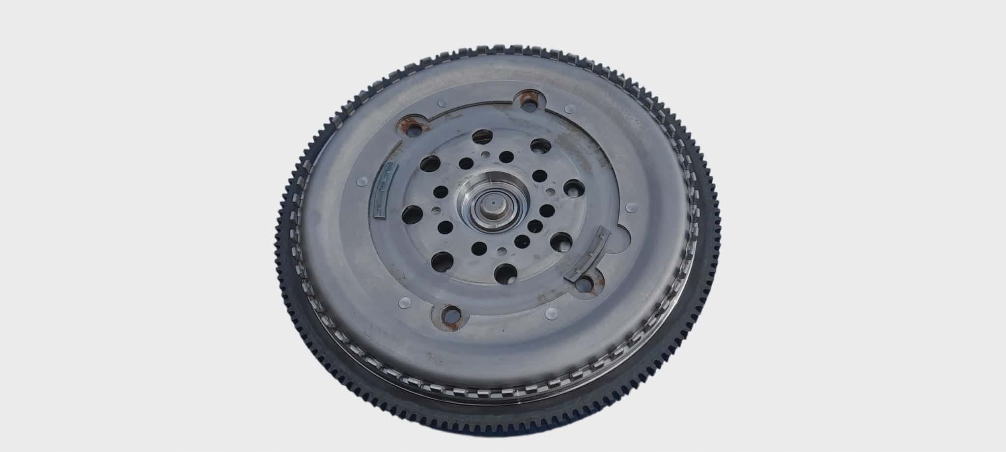Volante bimasa Schaeffler LuK 415 0239 10 nuevo 2
