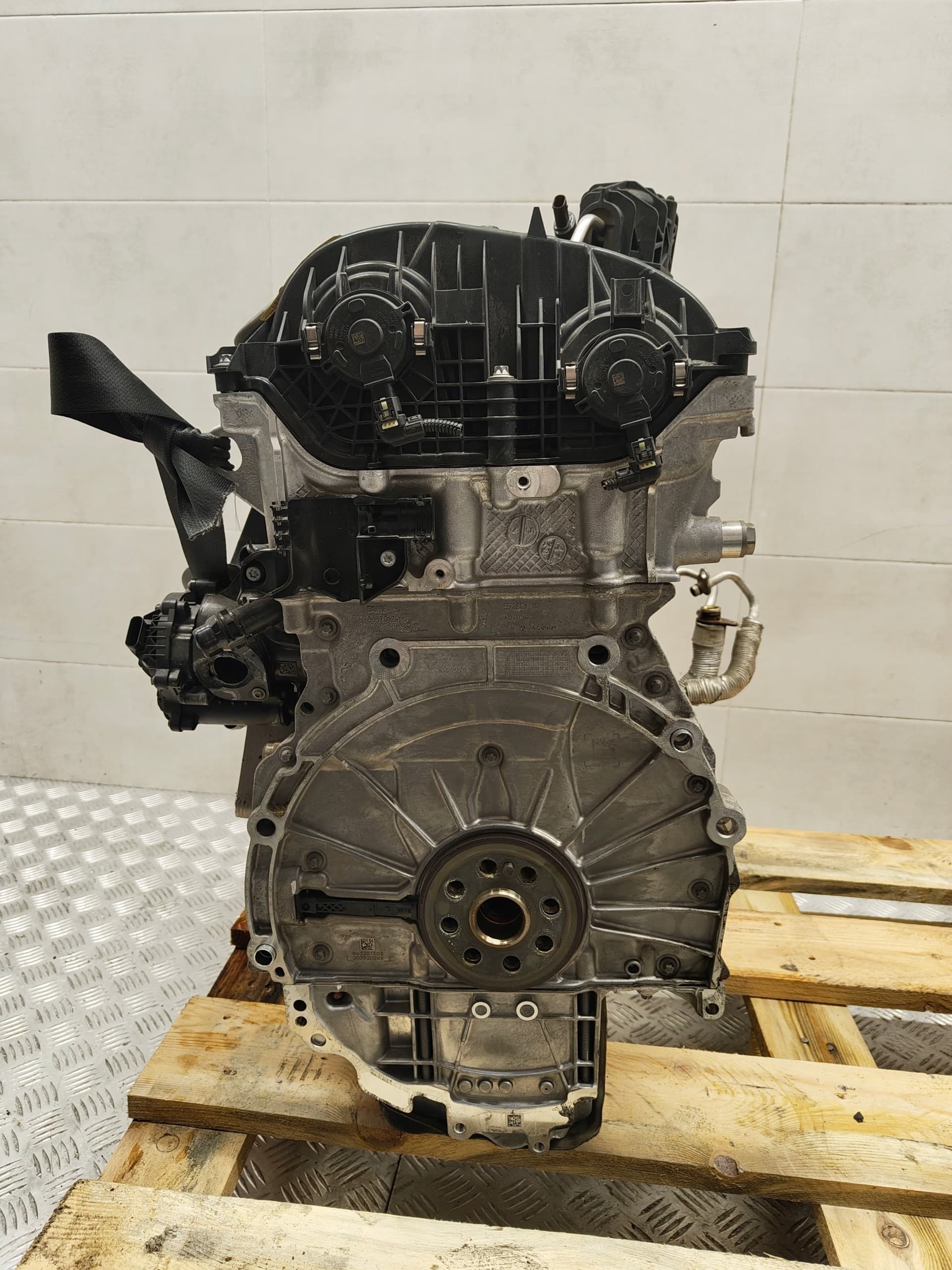 Motor de gasolina BMW F40 F45 F46 B38A15A usado