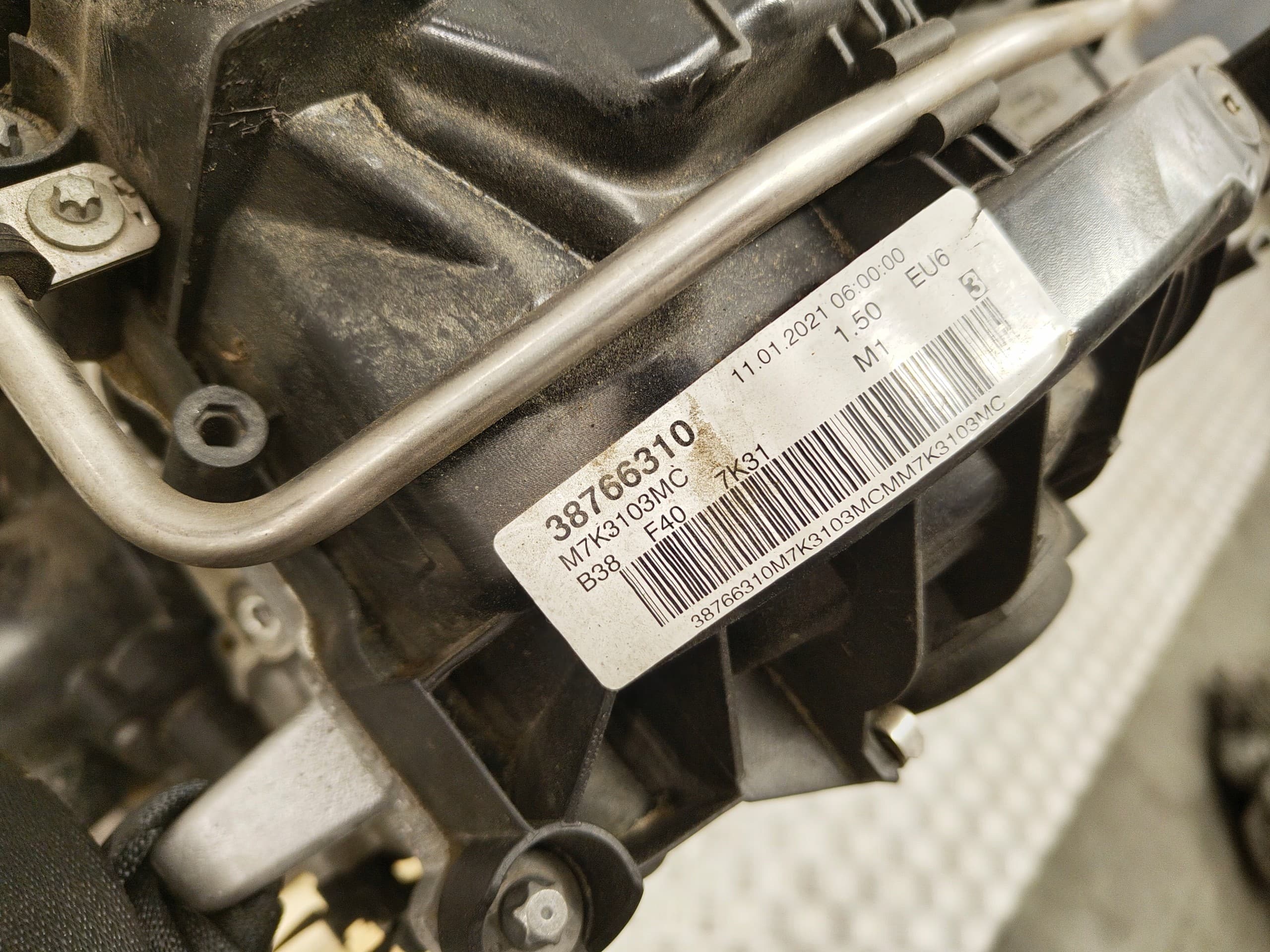 Motor de gasolina BMW F40 F45 F46 B38A15A usado 9
