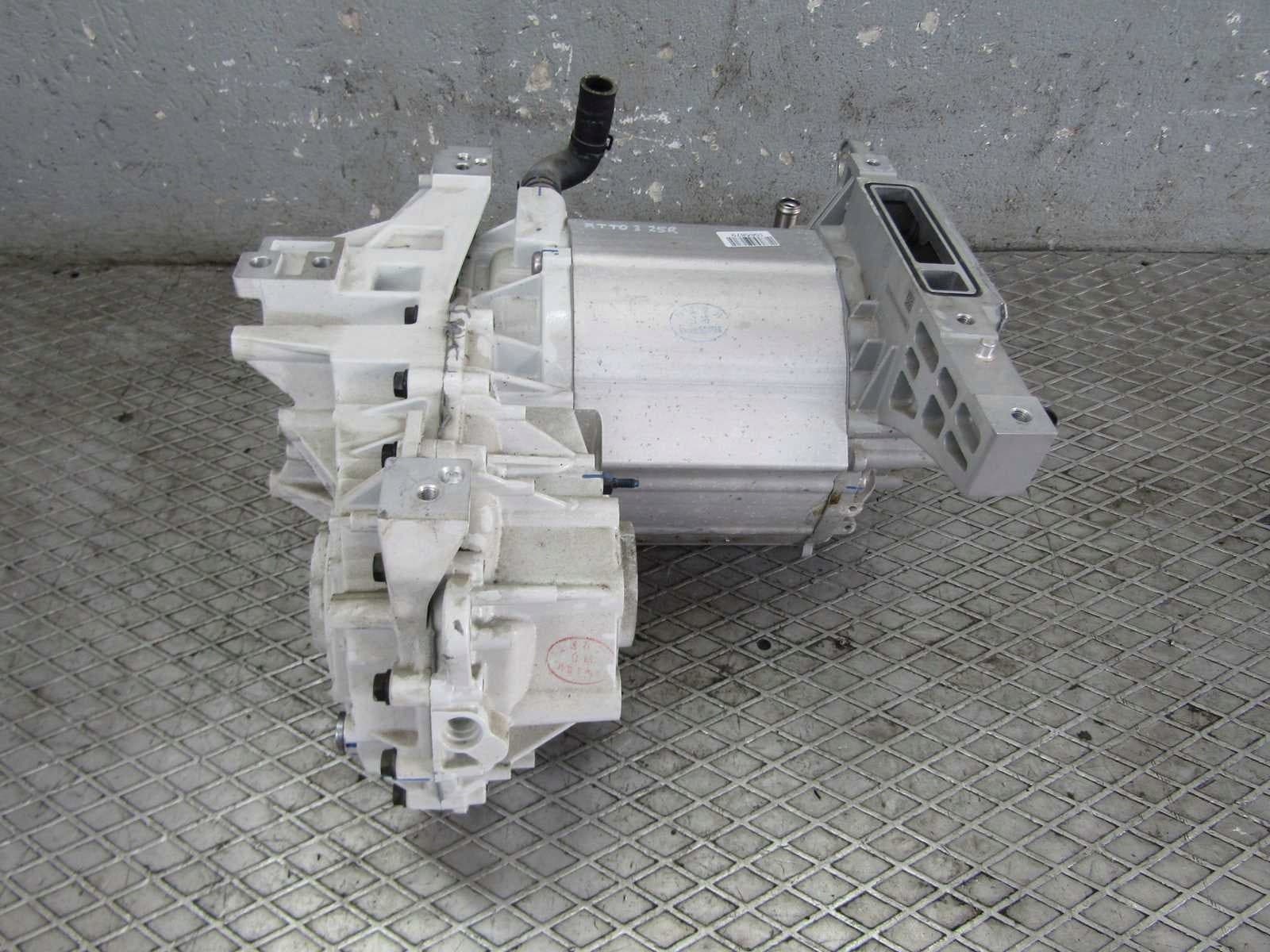 Motor eléctrico Byd Atto 3 25R SC2EM-2104010B usado 3