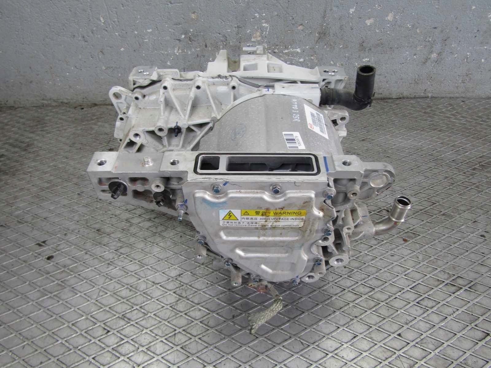 Motor eléctrico Byd Atto 3 25R SC2EM-2104010B usado 4