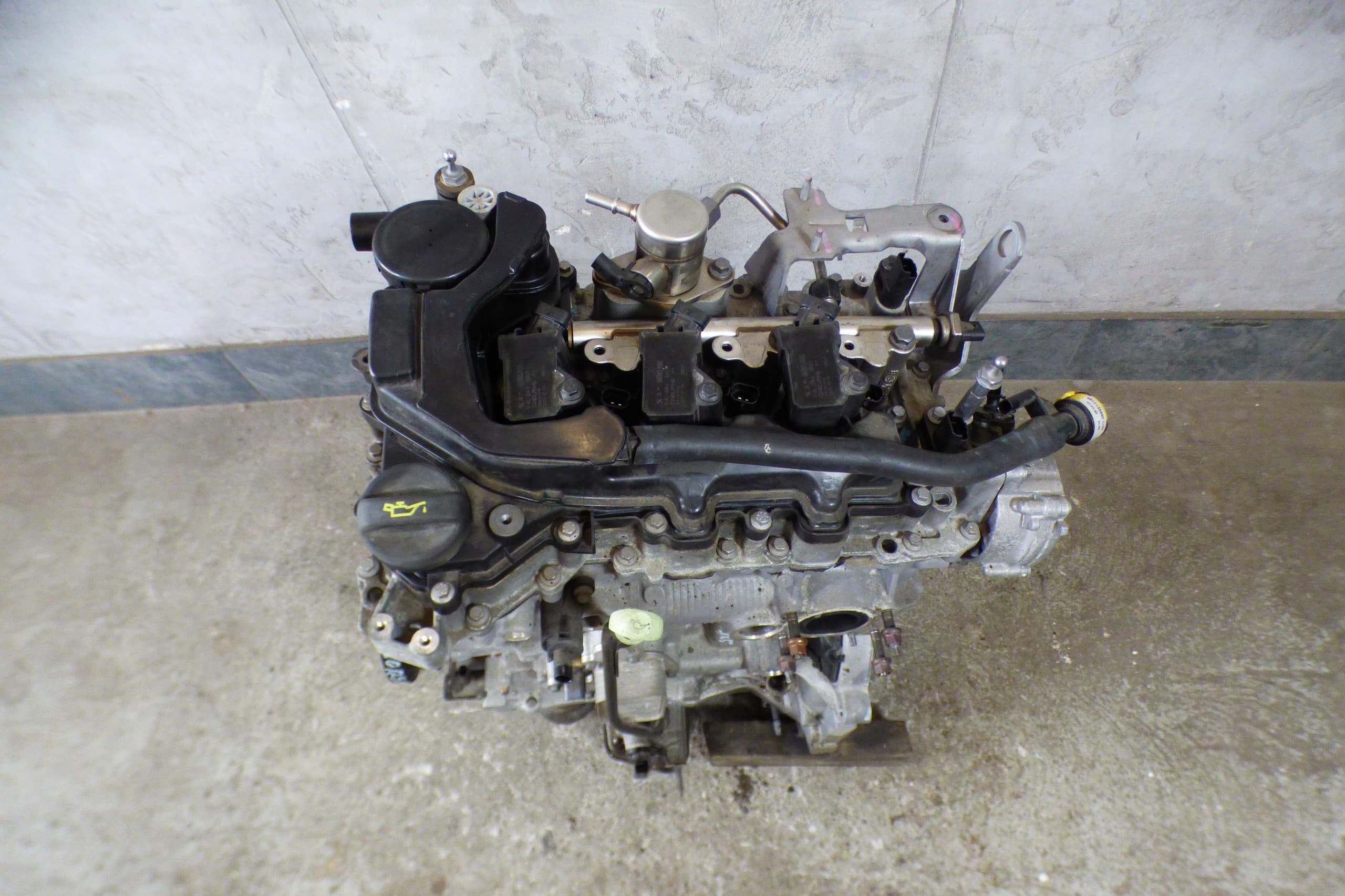 Motor 10XVBB 1.2B Thp para Opel Corsa F y Peugeot usado 2