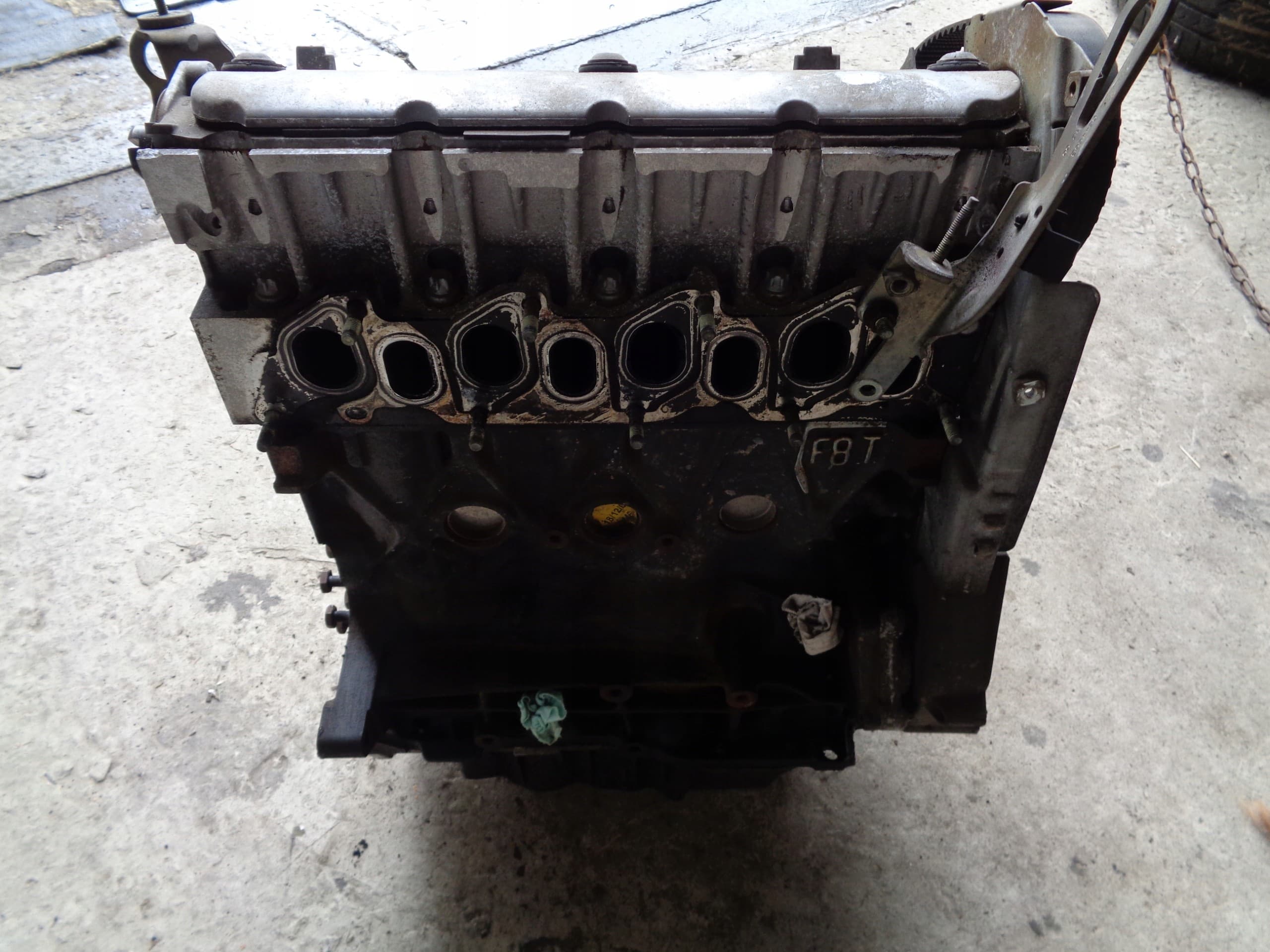 Scenic I FL 1.9 DCI F8T Pilar Motor usado 3