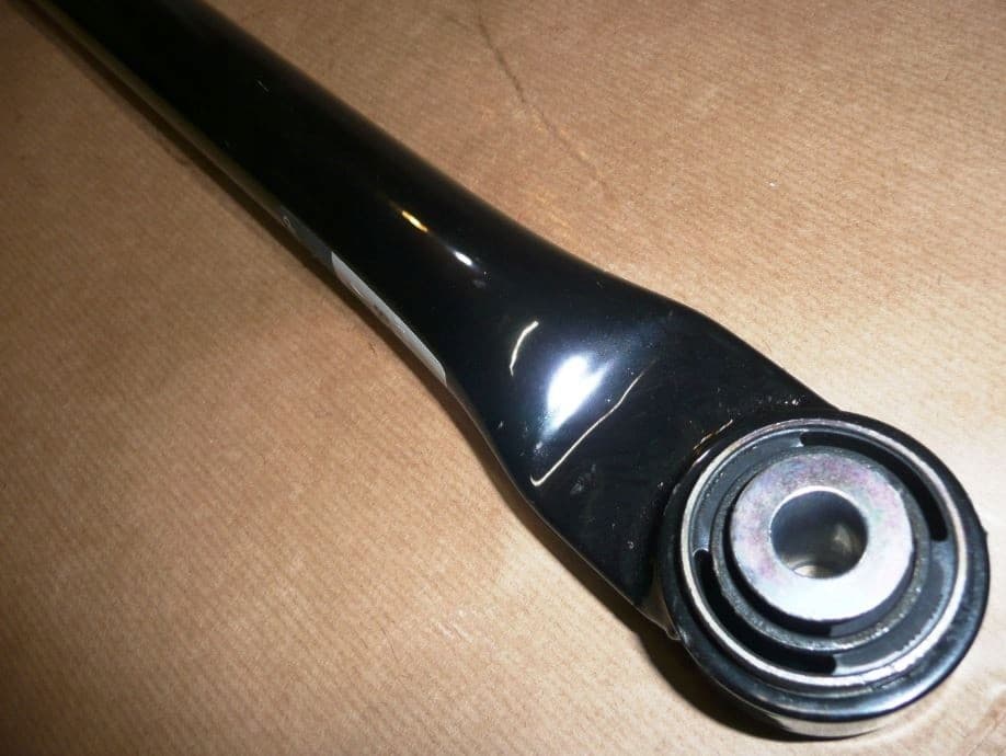 Soporte de Barra de Reacción Trasera Renault Original OE nuevo 6