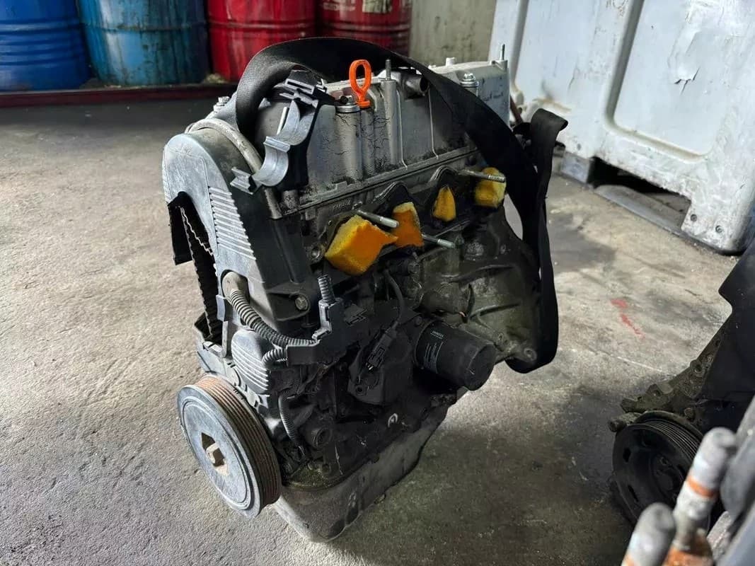 Motor Honda Civic VI 1.4 16V Posterior D14Z6 usado 3