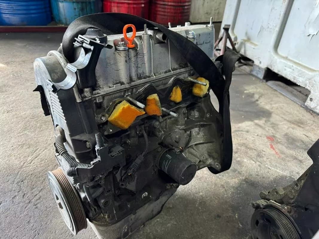 Motor Honda Civic VI 1.4 16V Posterior D14Z6 usado 7