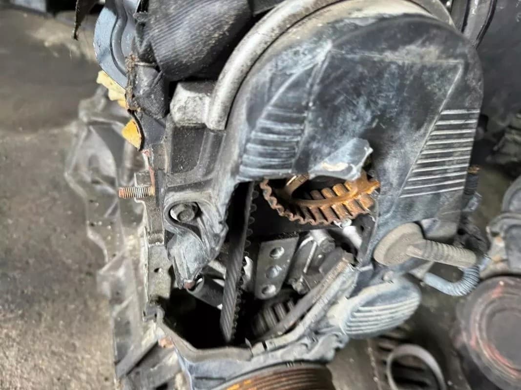 Motor Honda Civic VI 1.4 16V Posterior D14Z6 usado 8
