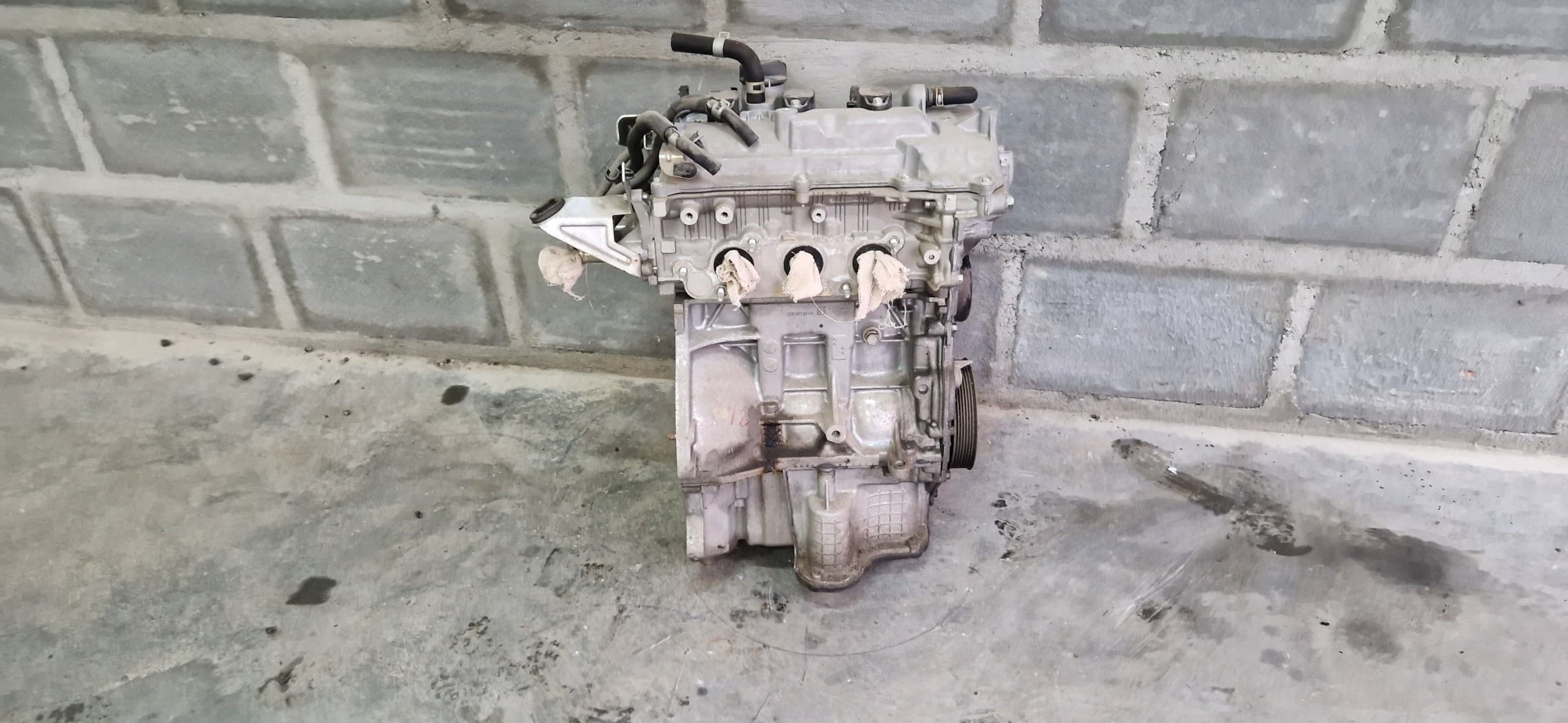 Motor completo Nissan Note E12 Micra K13 1.2 gasolina usado 4