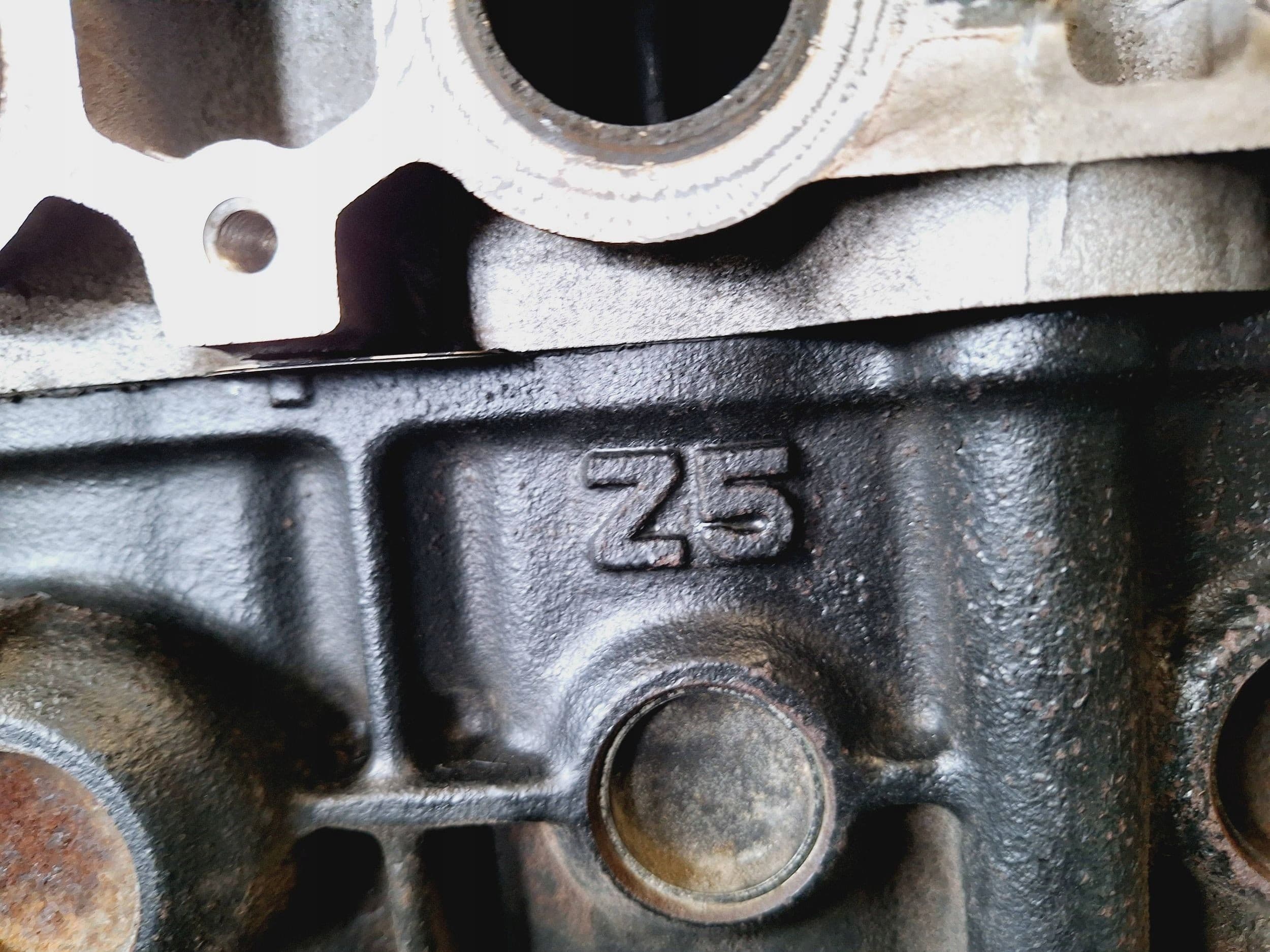 Motor Mazda 323 1.5 16V Gasolina Z5 NR38 usado 2
