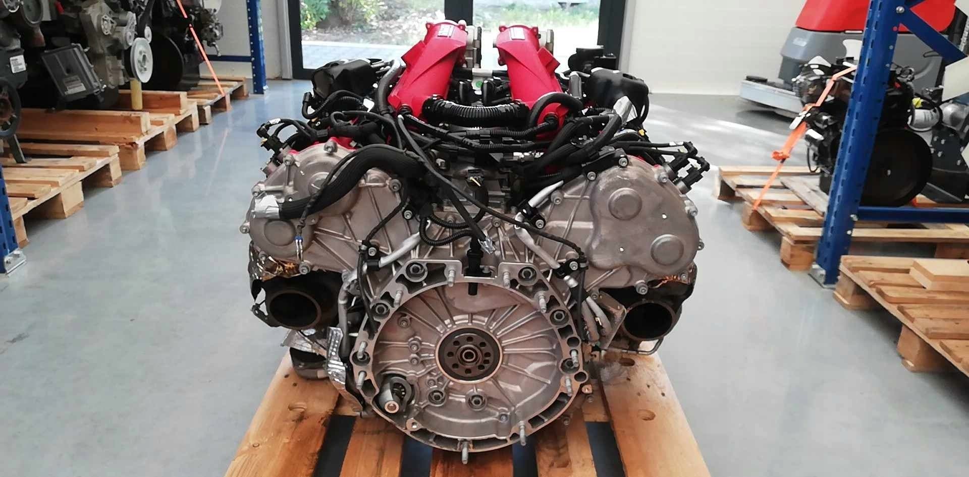 Motor Ferrari California T V8 3,9 F154 BB Twin Turbo usado 6
