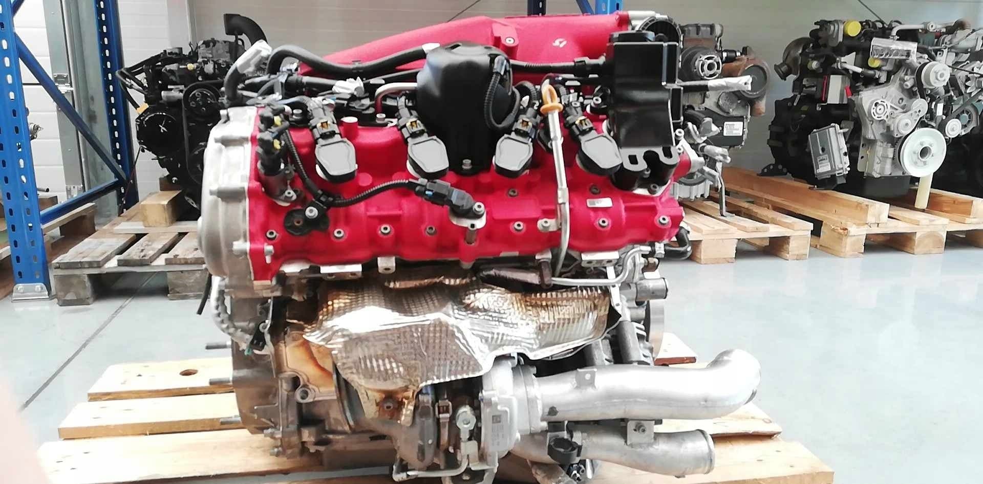 Motor Ferrari California T V8 3,9 F154 BB Twin Turbo usado 8