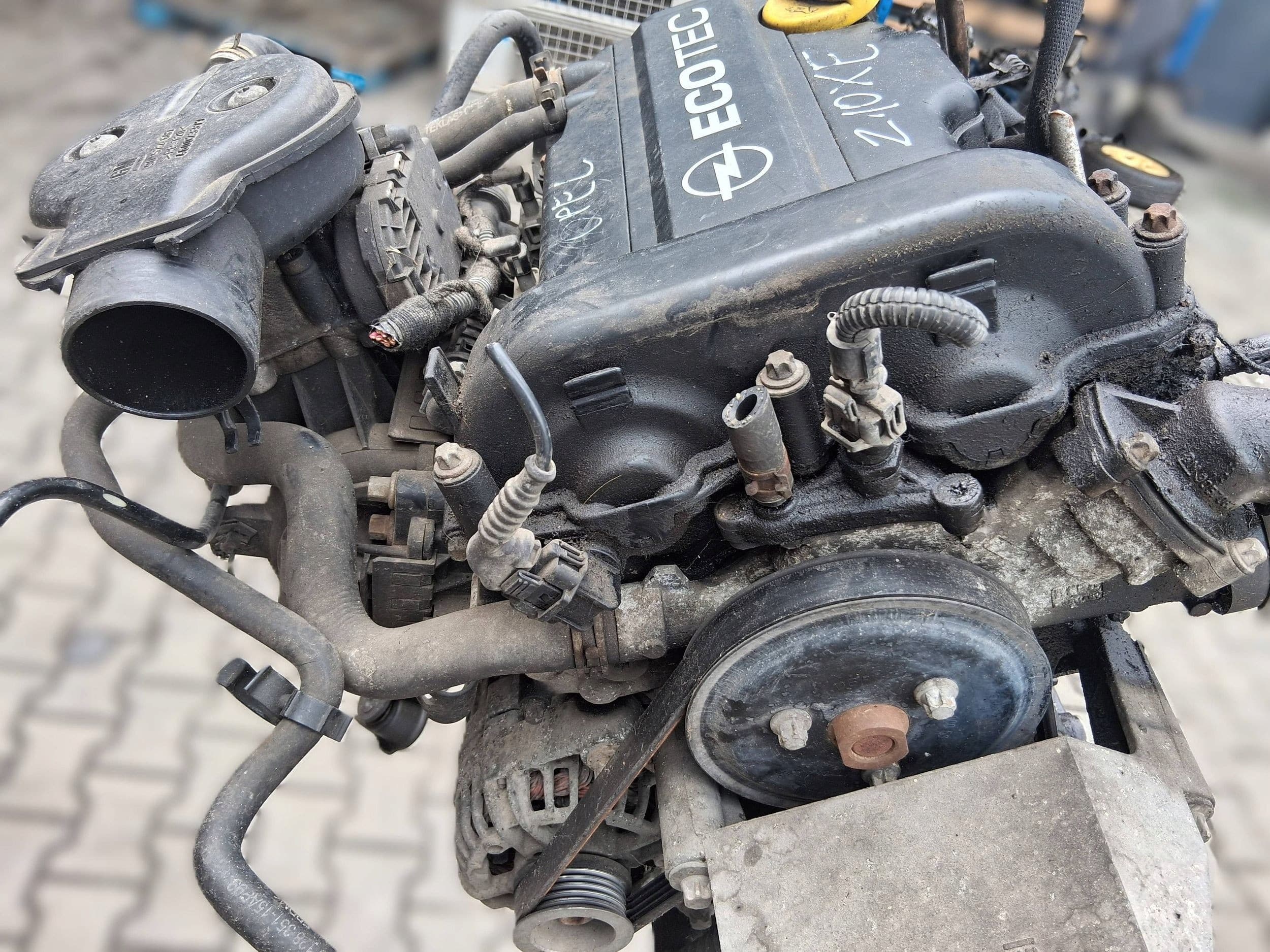 Motor Completo con Caja de Cambios Opel Corsa C 1.0 Z10XE usado 9