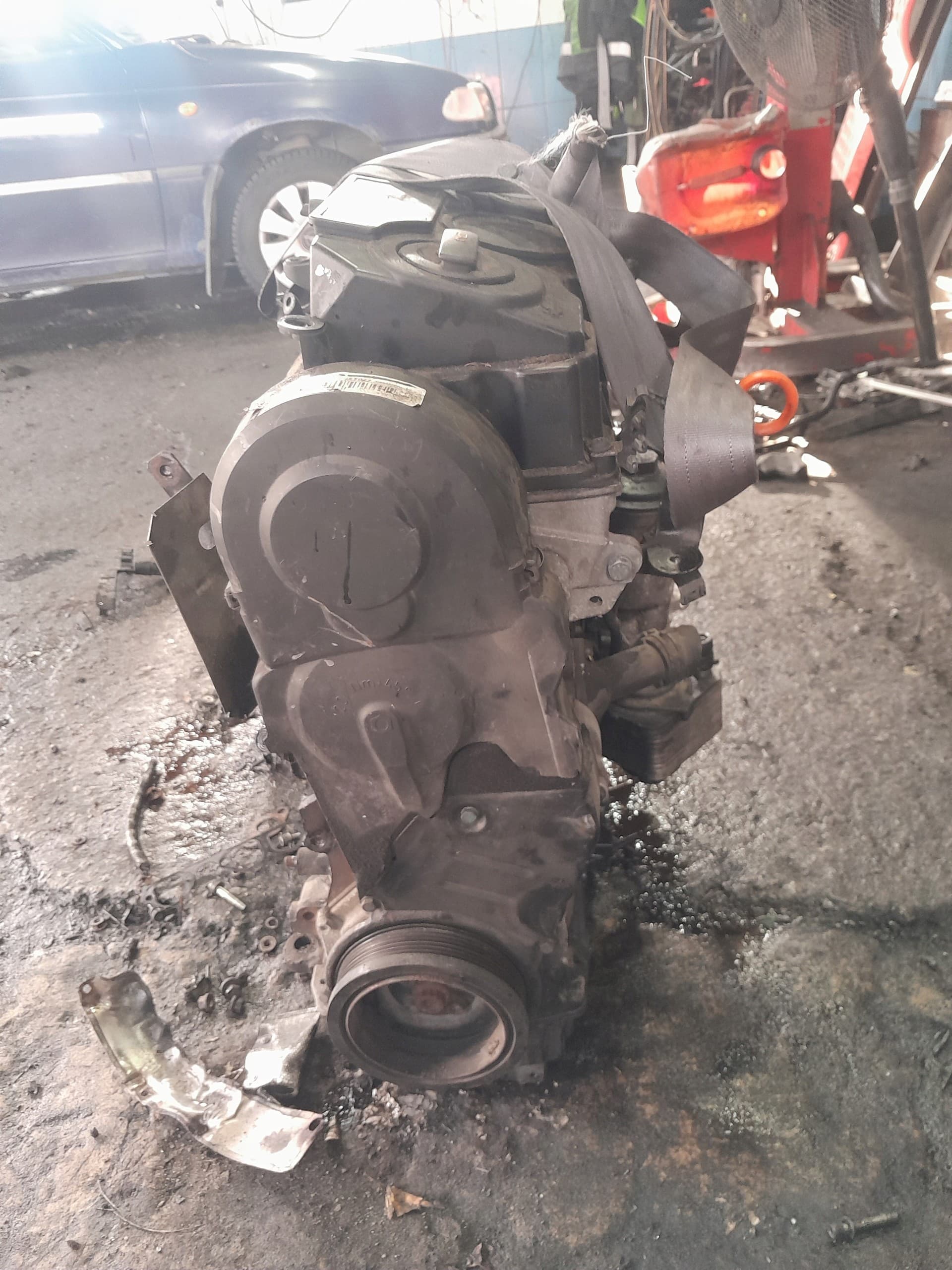 Motor VW Passat B6 2.0 TDI Código Bmp usado 3