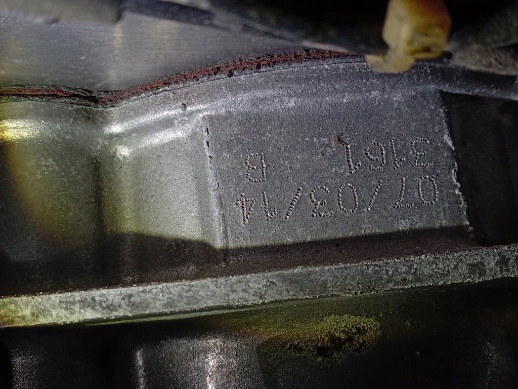 Motor diésel Peugeot 208 1.4 HDI 68CV DV4C usado 8